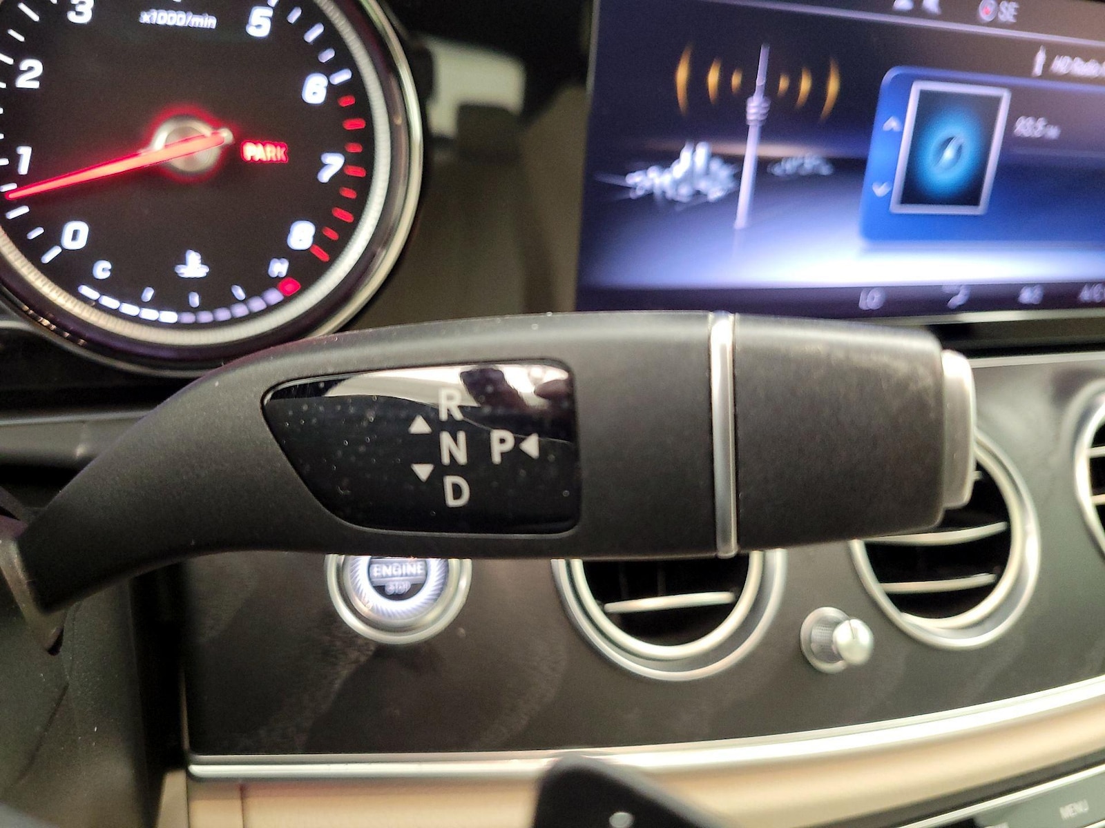2019 Mercedes-Benz E-Class E300 - Photo 17
