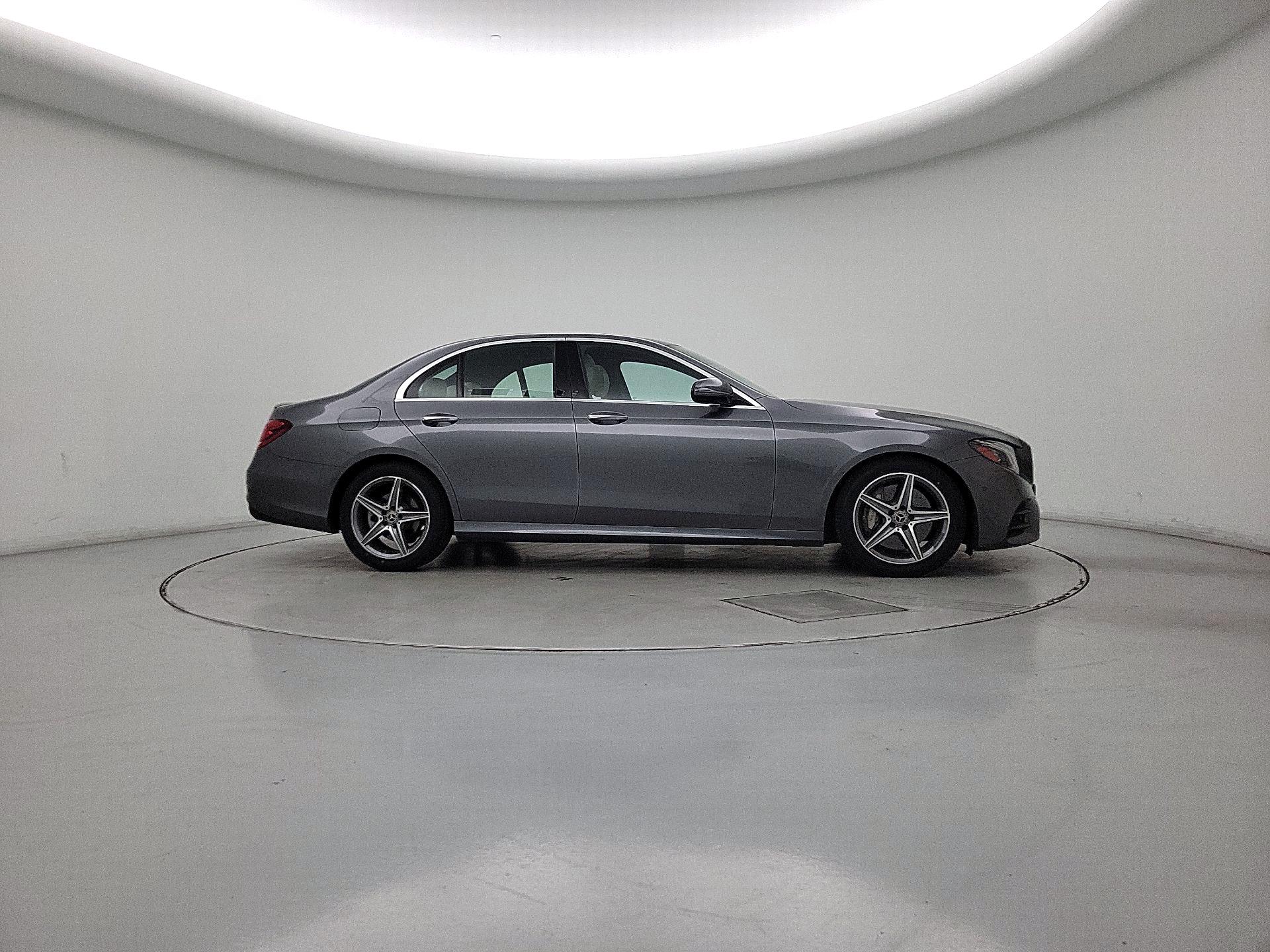 Thumbnail: 2019 Mercedes-Benz E-Class - 4