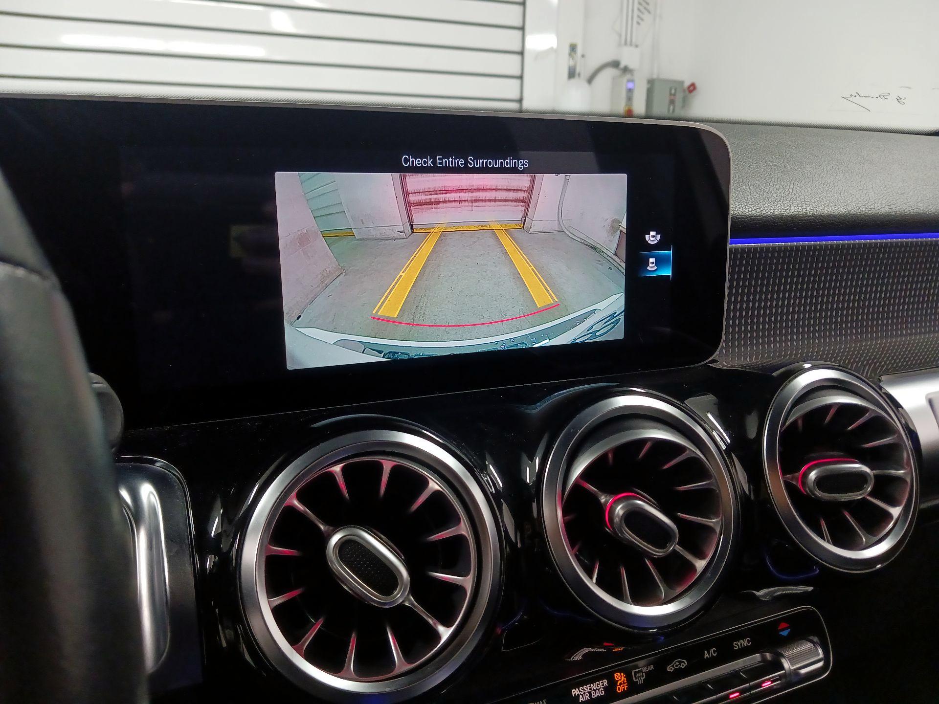 Thumbnail: 2021 Mercedes-Benz GLB - 14