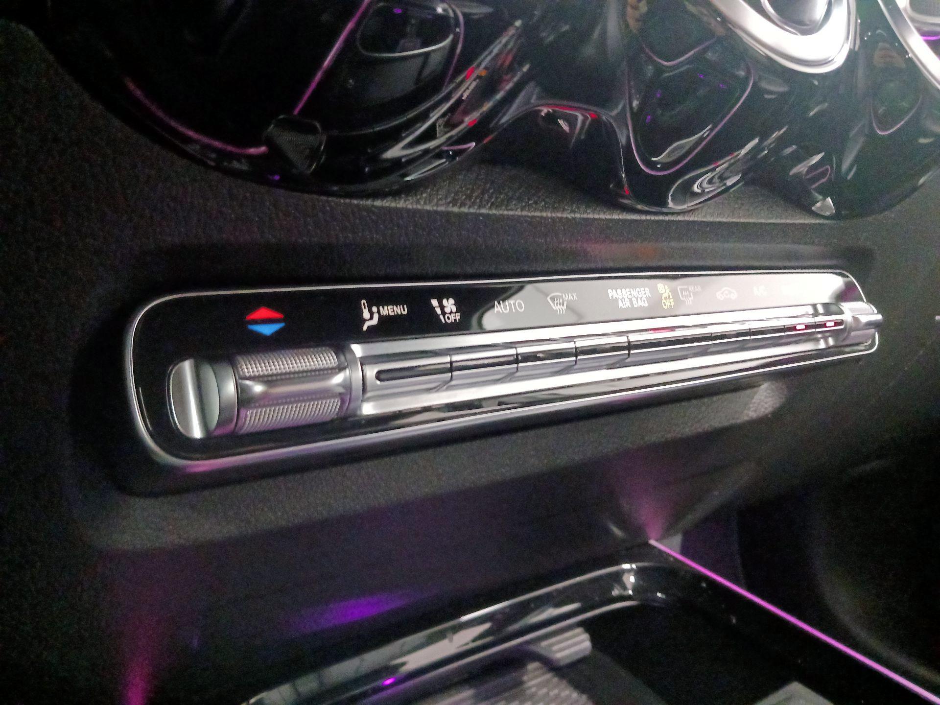 Thumbnail: 2021 Mercedes-Benz GLB - 16