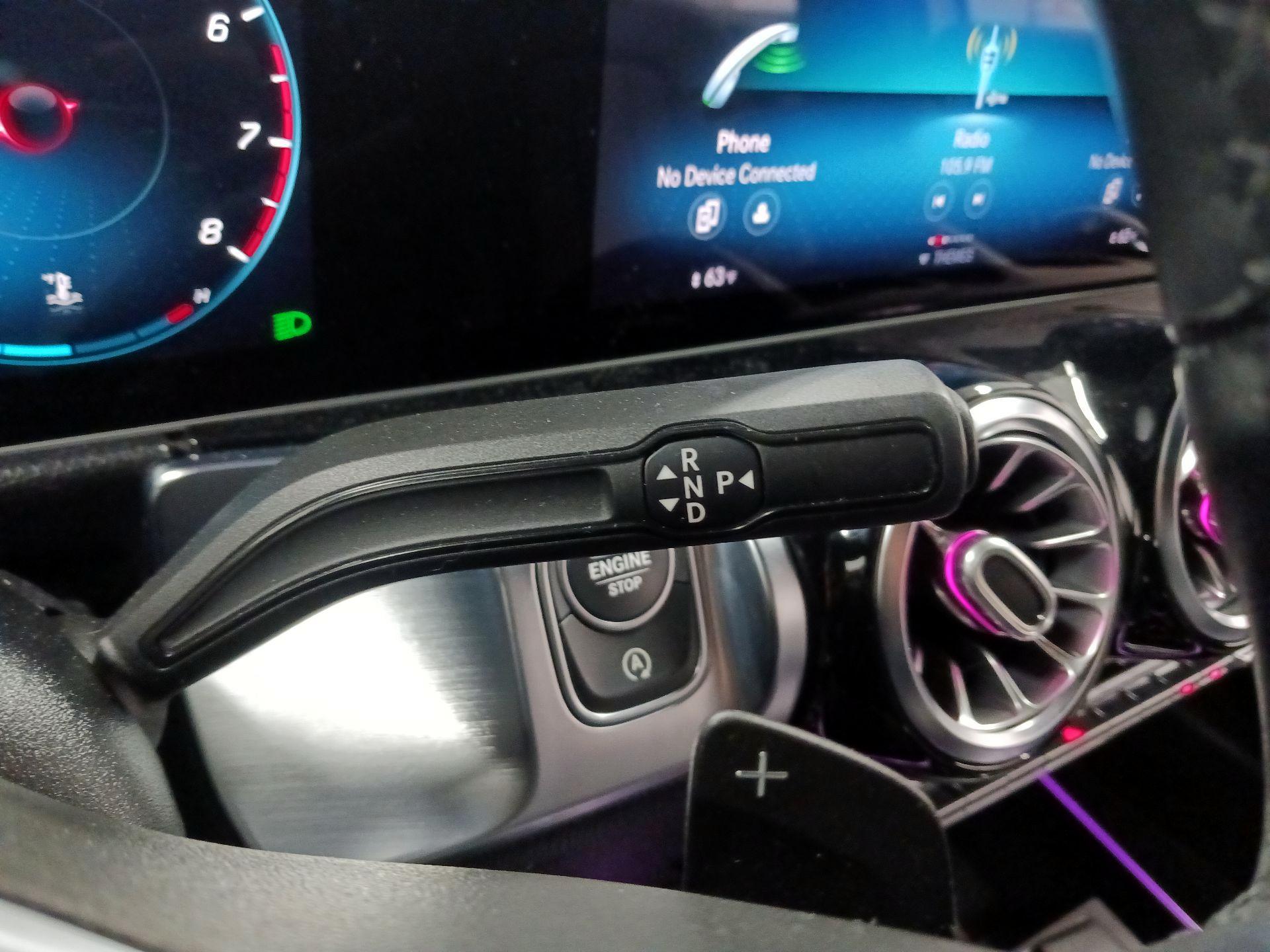 Thumbnail: 2021 Mercedes-Benz GLB - 17