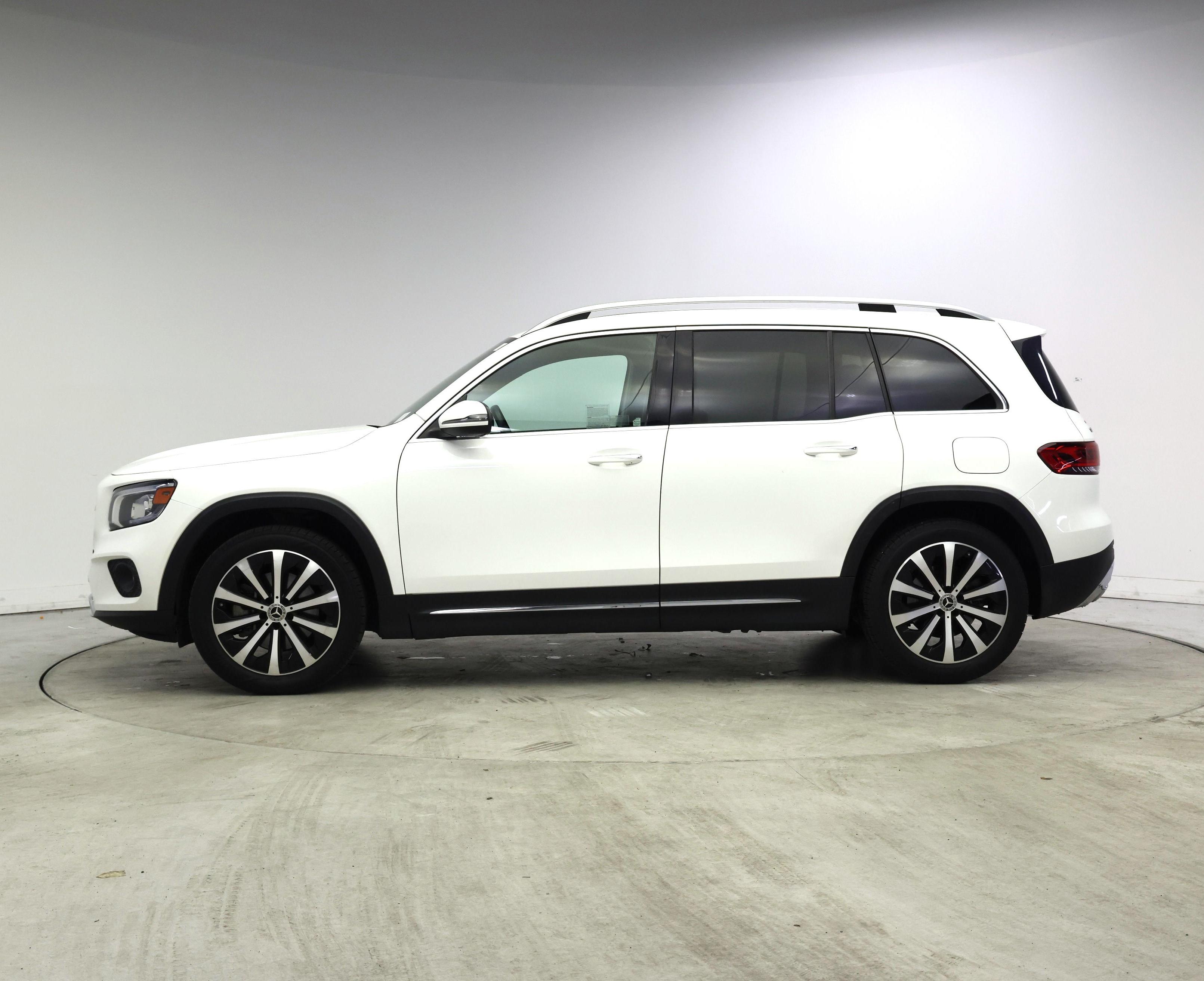 Thumbnail: 2021 Mercedes-Benz GLB - 3