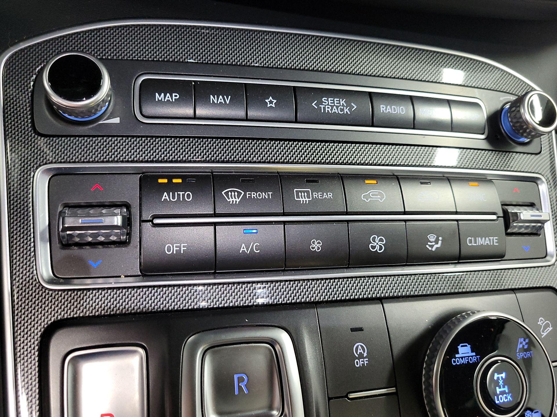 Thumbnail: 2023 Hyundai Santa Fe - 17