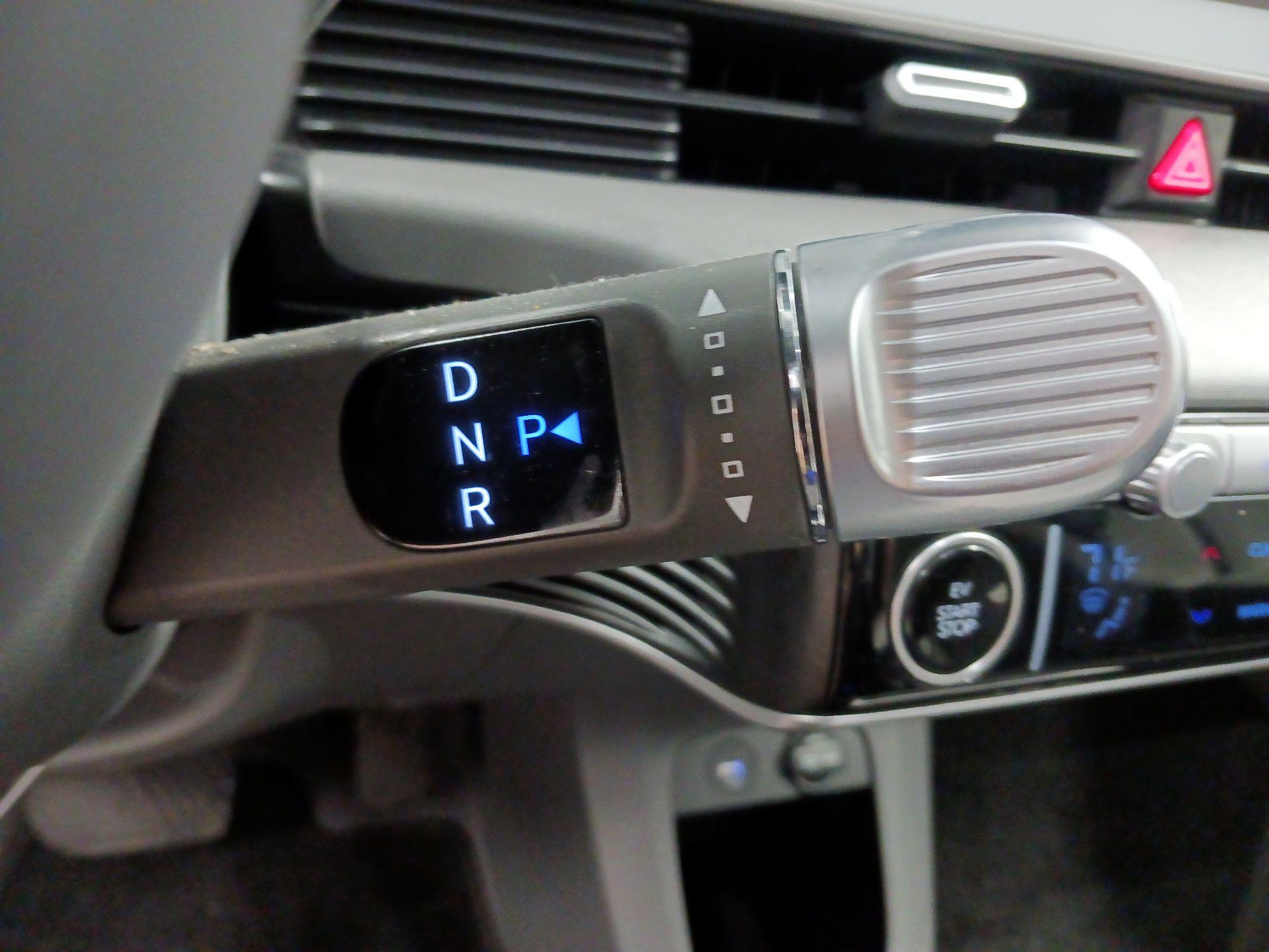 Thumbnail: 2022 Hyundai Ioniq 5 - 15