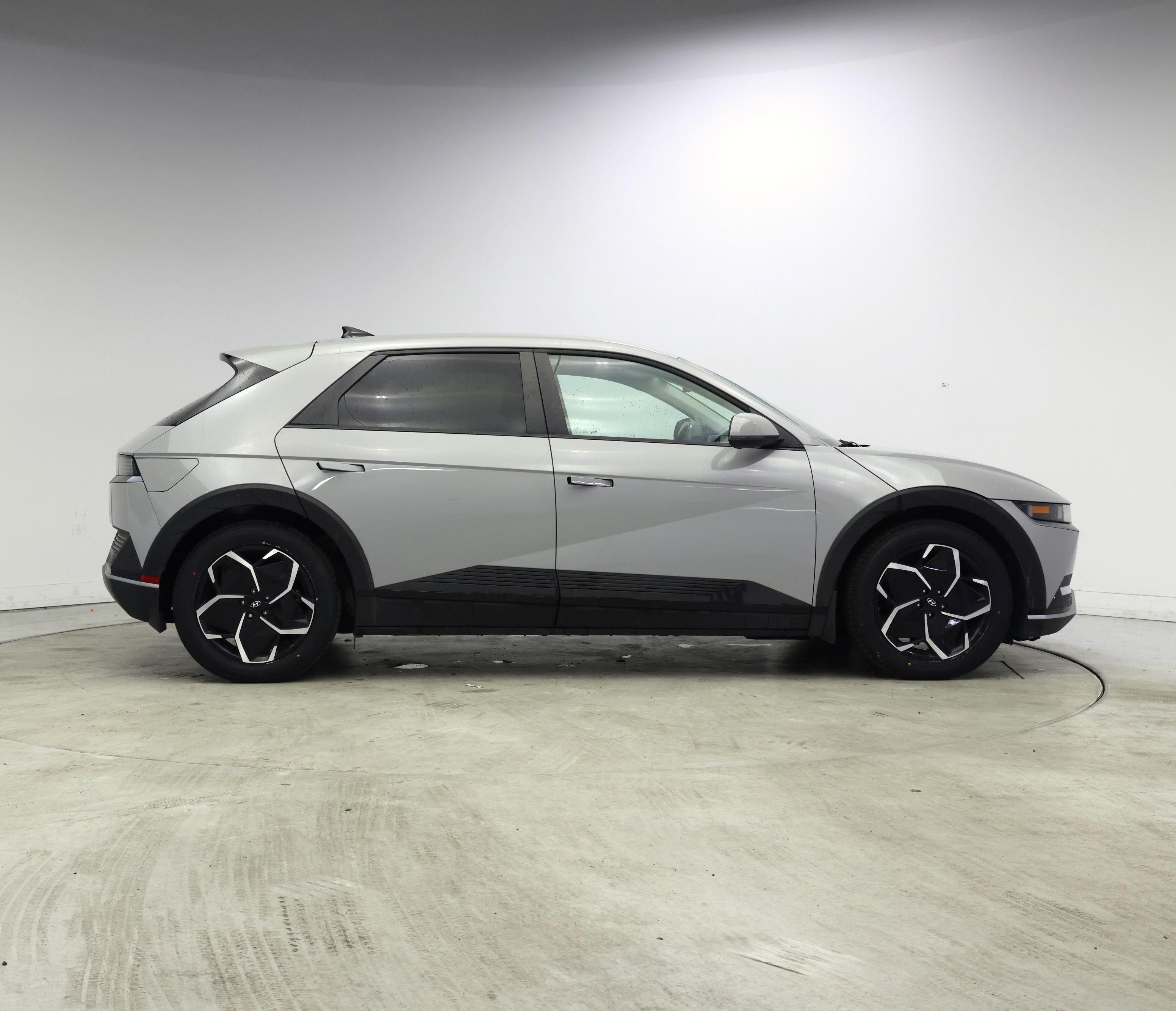 Thumbnail: 2022 Hyundai Ioniq 5 - 7