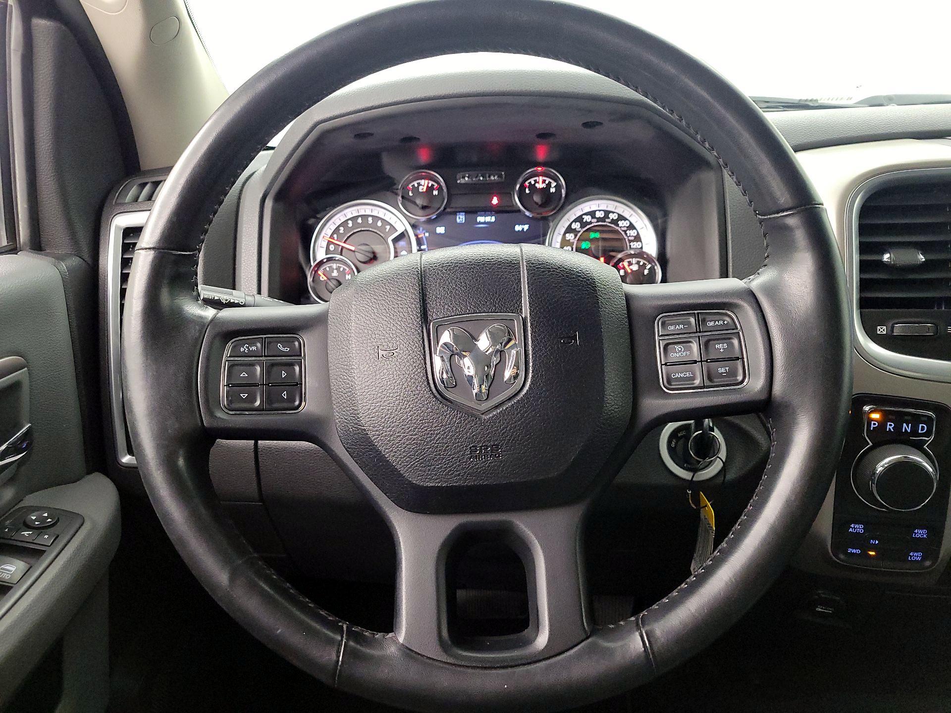 Thumbnail: 2019 RAM 1500 Classic - 10
