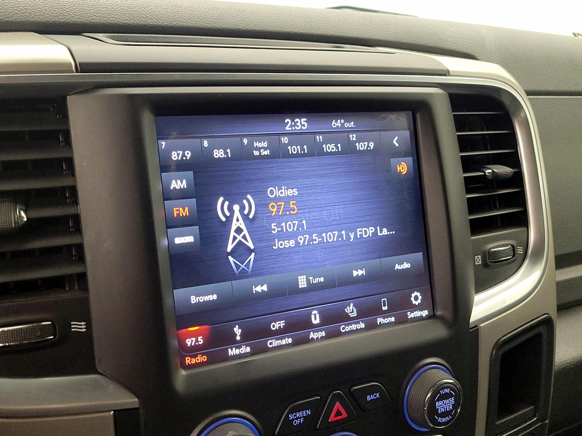 Thumbnail: 2019 RAM 1500 Classic - 15