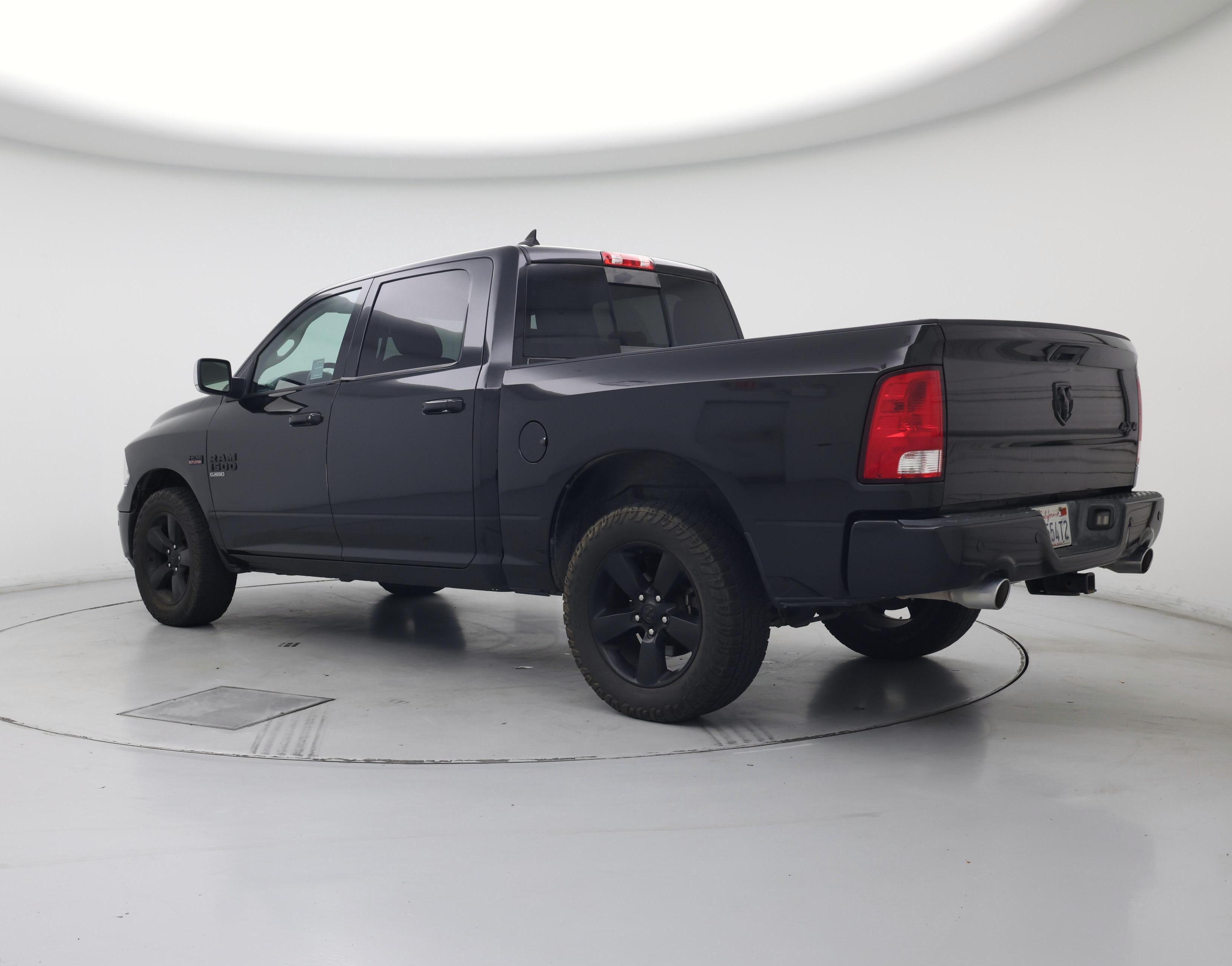 Thumbnail: 2019 RAM 1500 Classic - 2
