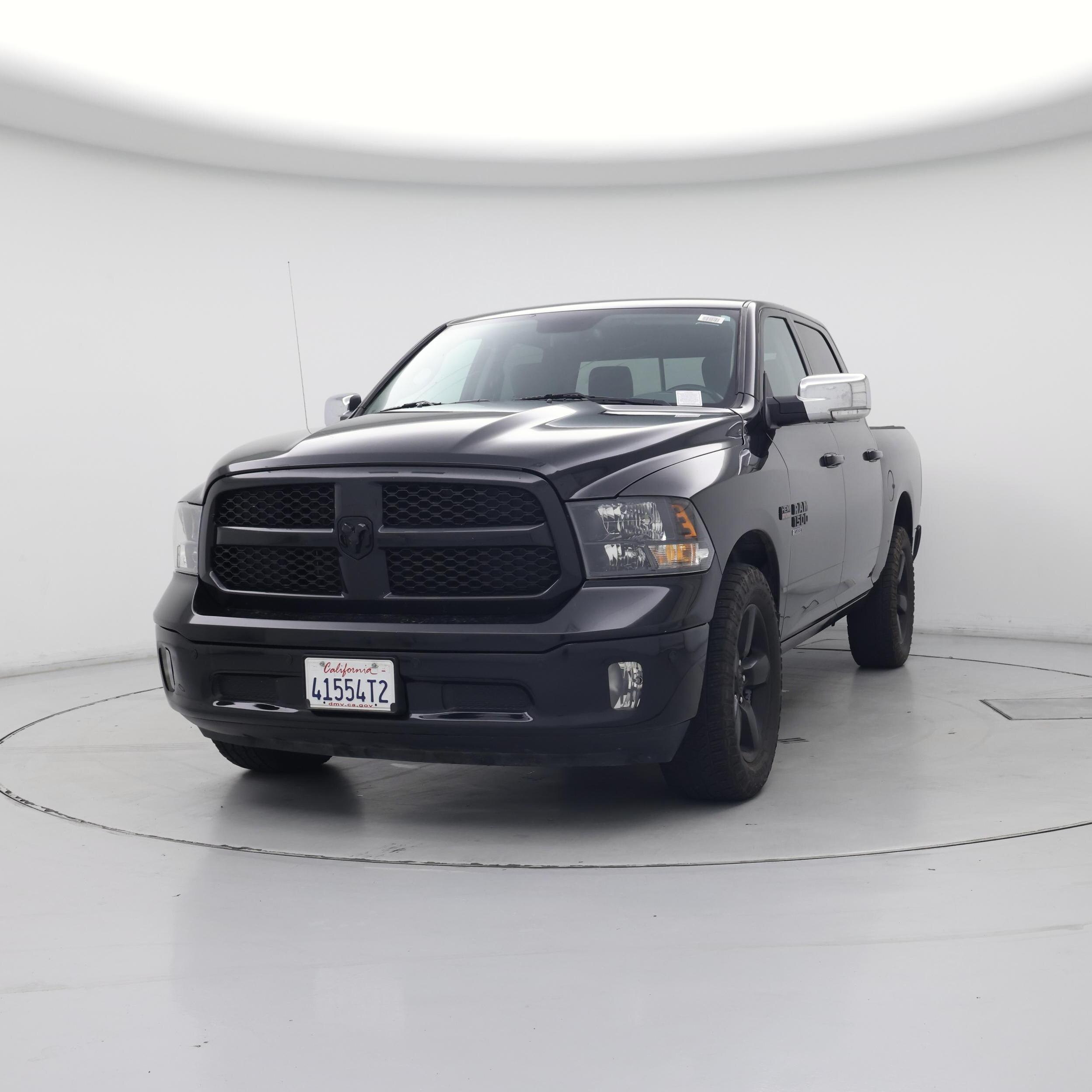Thumbnail: 2019 RAM 1500 Classic - 4