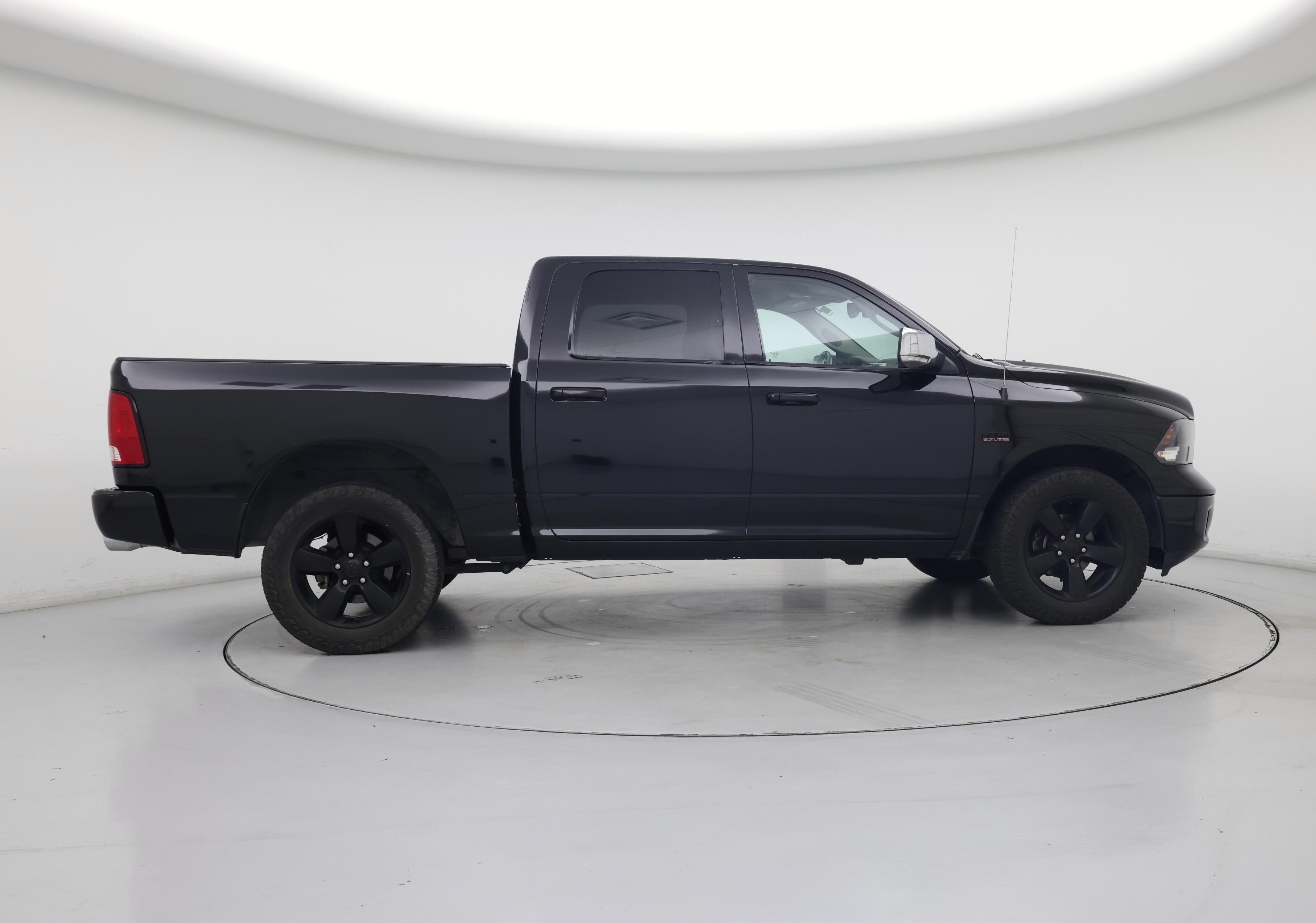 Thumbnail: 2019 RAM 1500 Classic - 7