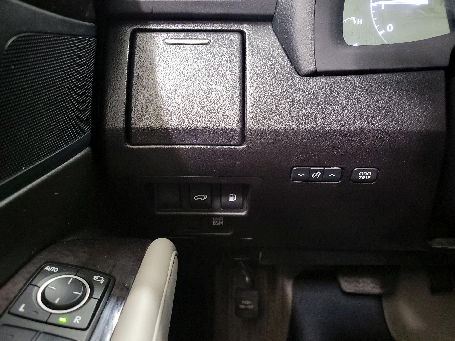 Thumbnail: 2015 Lexus RX - 13