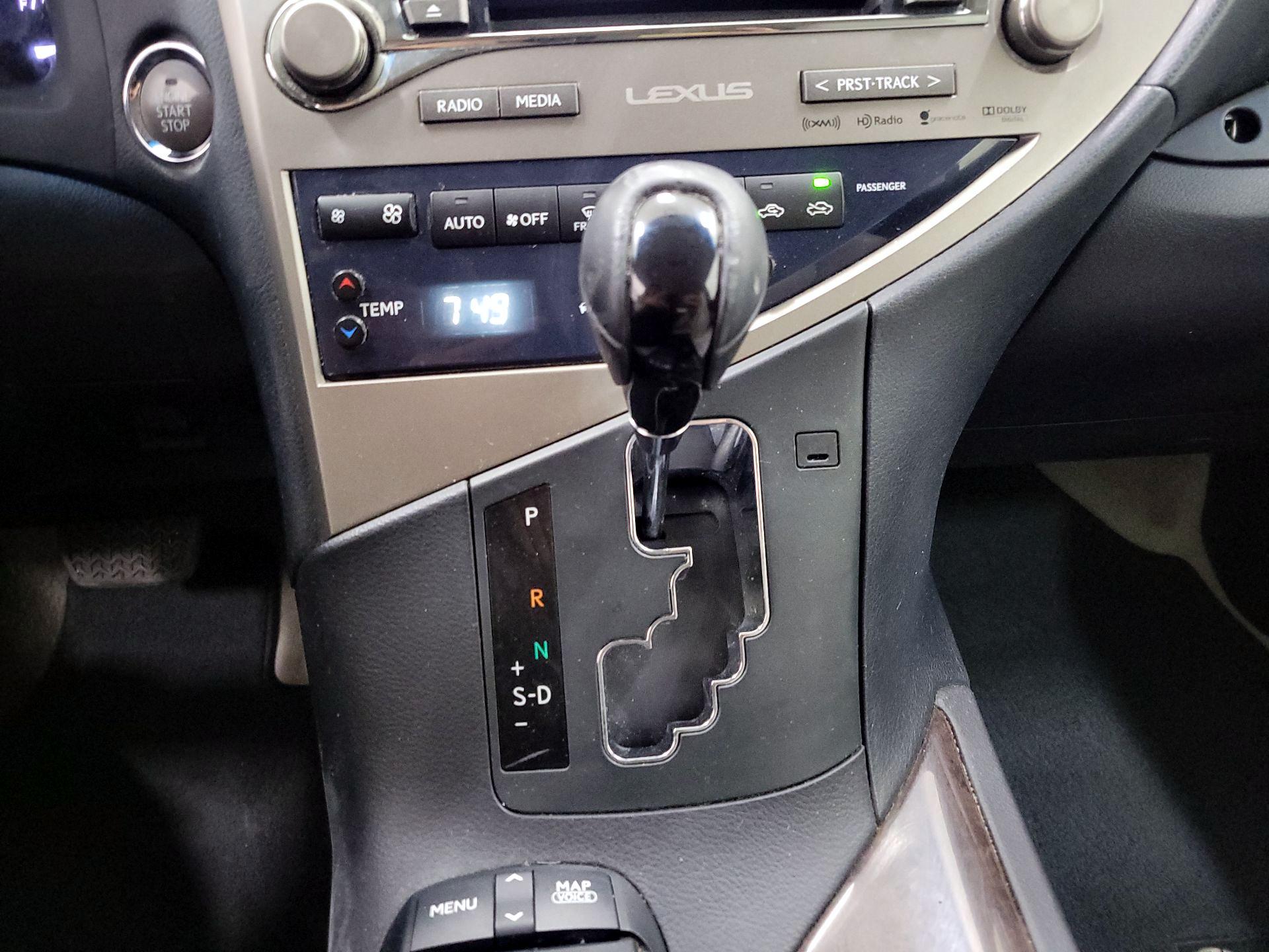 Thumbnail: 2015 Lexus RX - 18