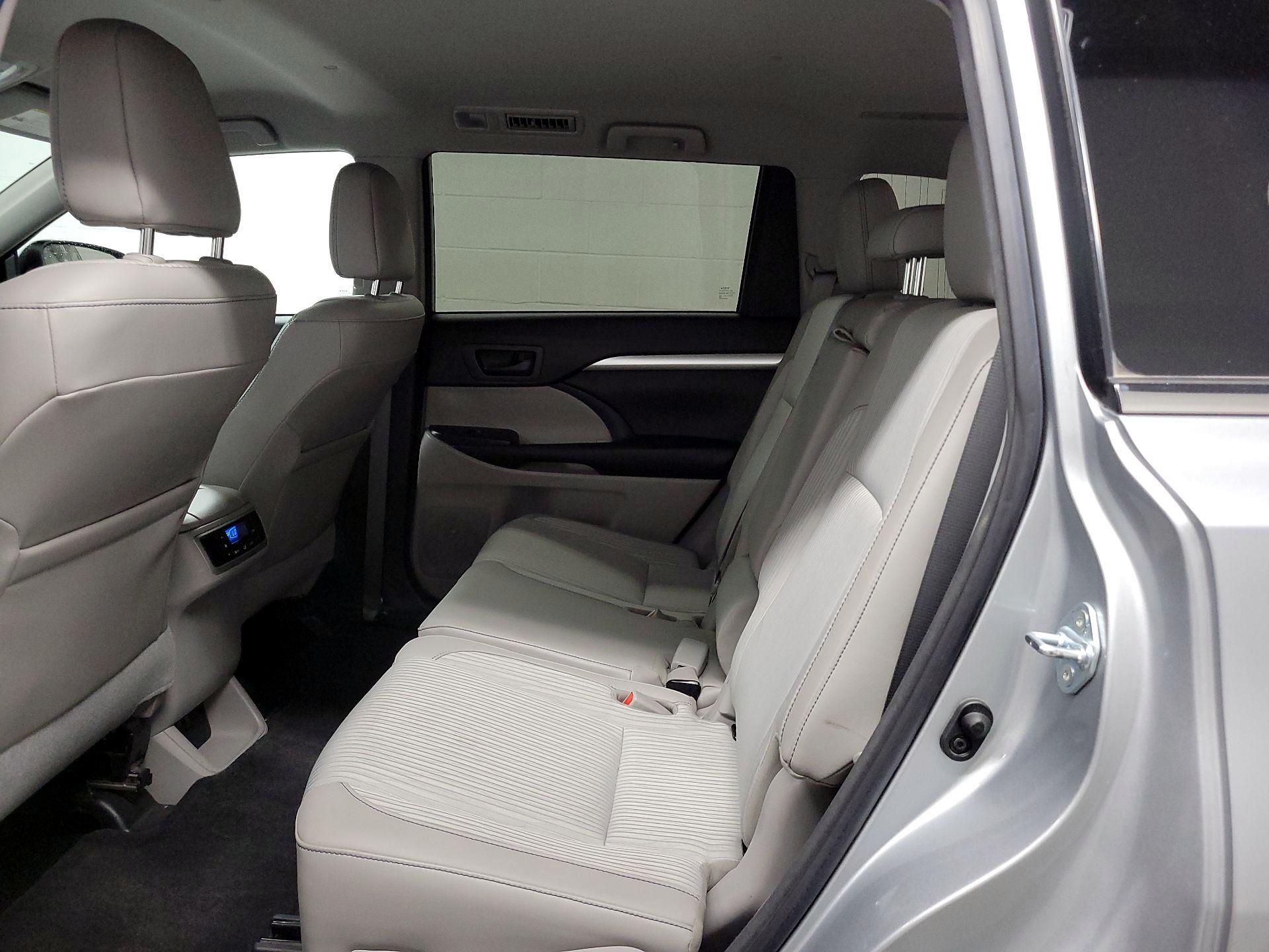 Thumbnail: 2017 Toyota Highlander - 17