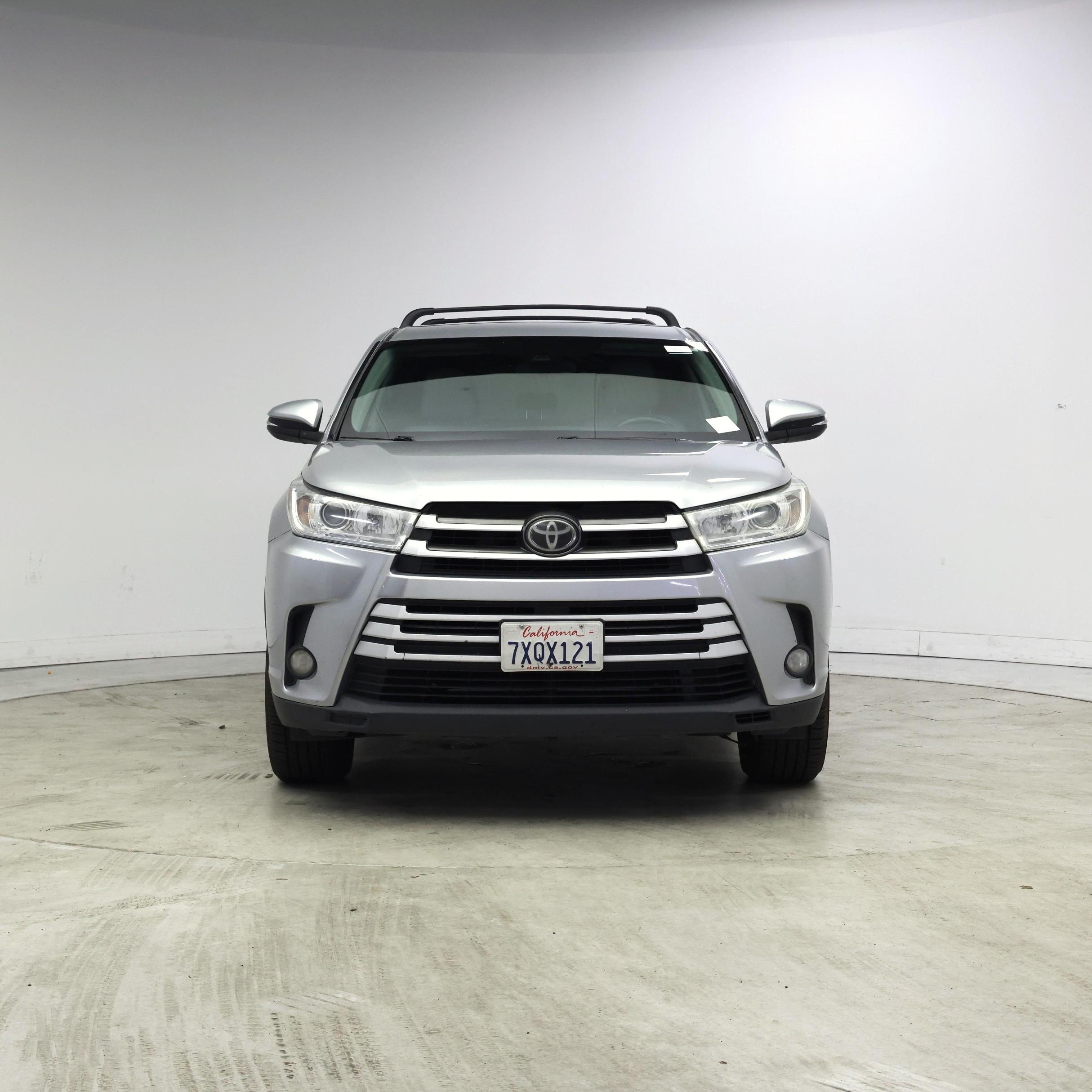 Thumbnail: 2017 Toyota Highlander - 5