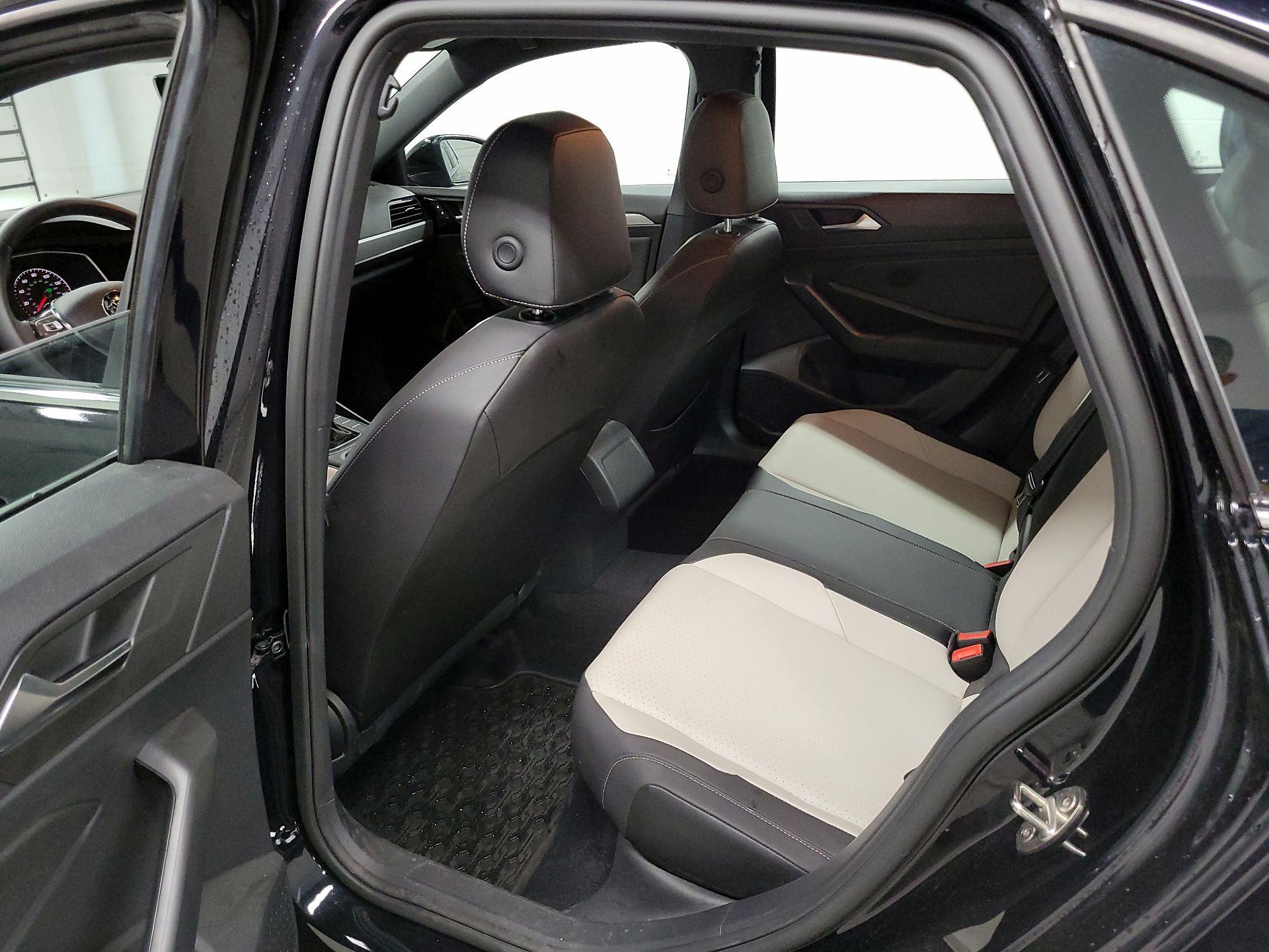 Thumbnail: 2021 Volkswagen Jetta - 20