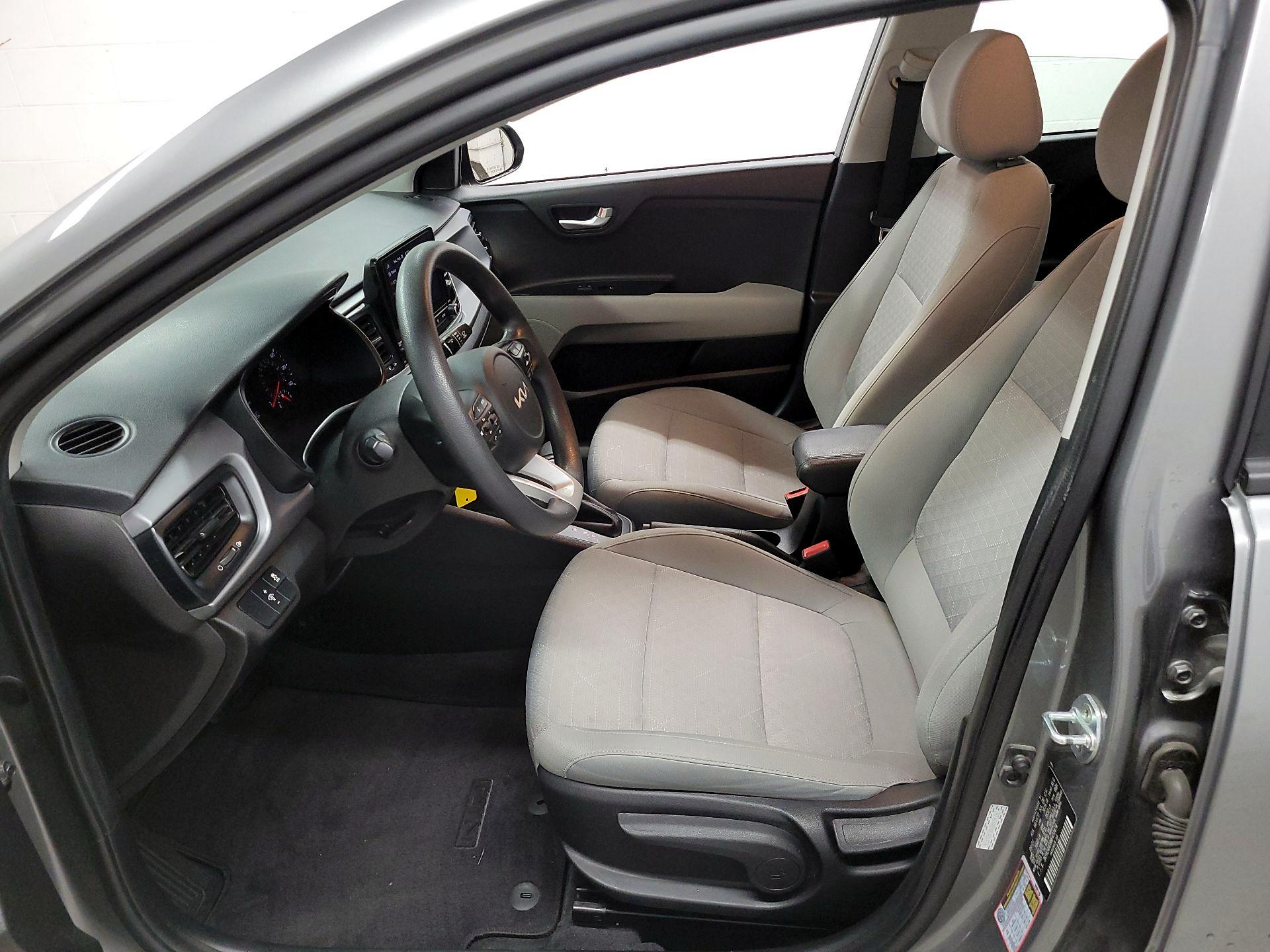 Thumbnail: 2022 Kia Rio - 11