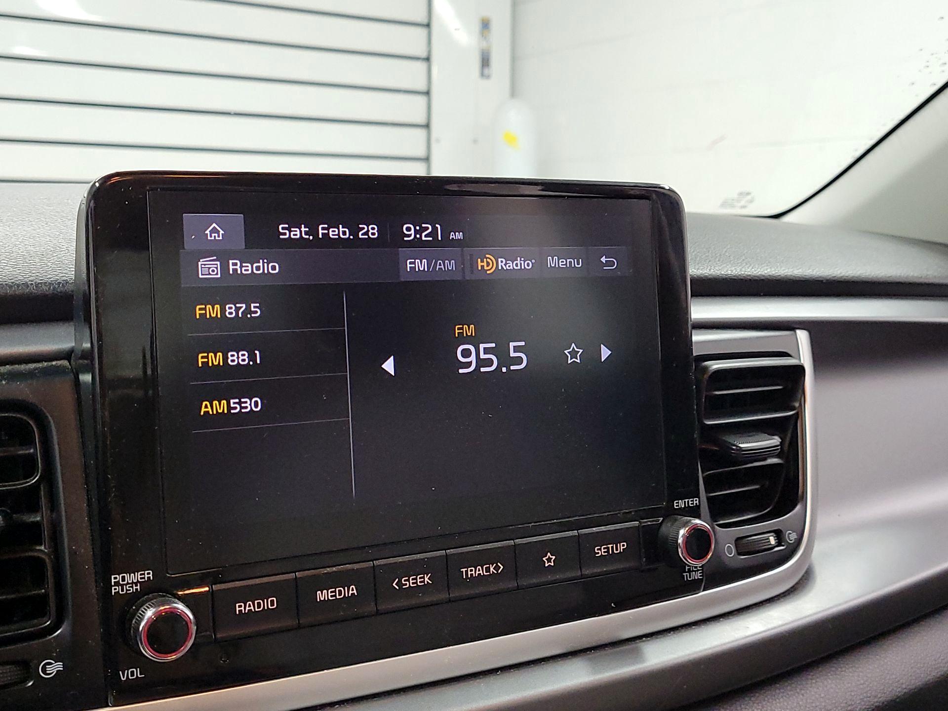 Thumbnail: 2022 Kia Rio - 15