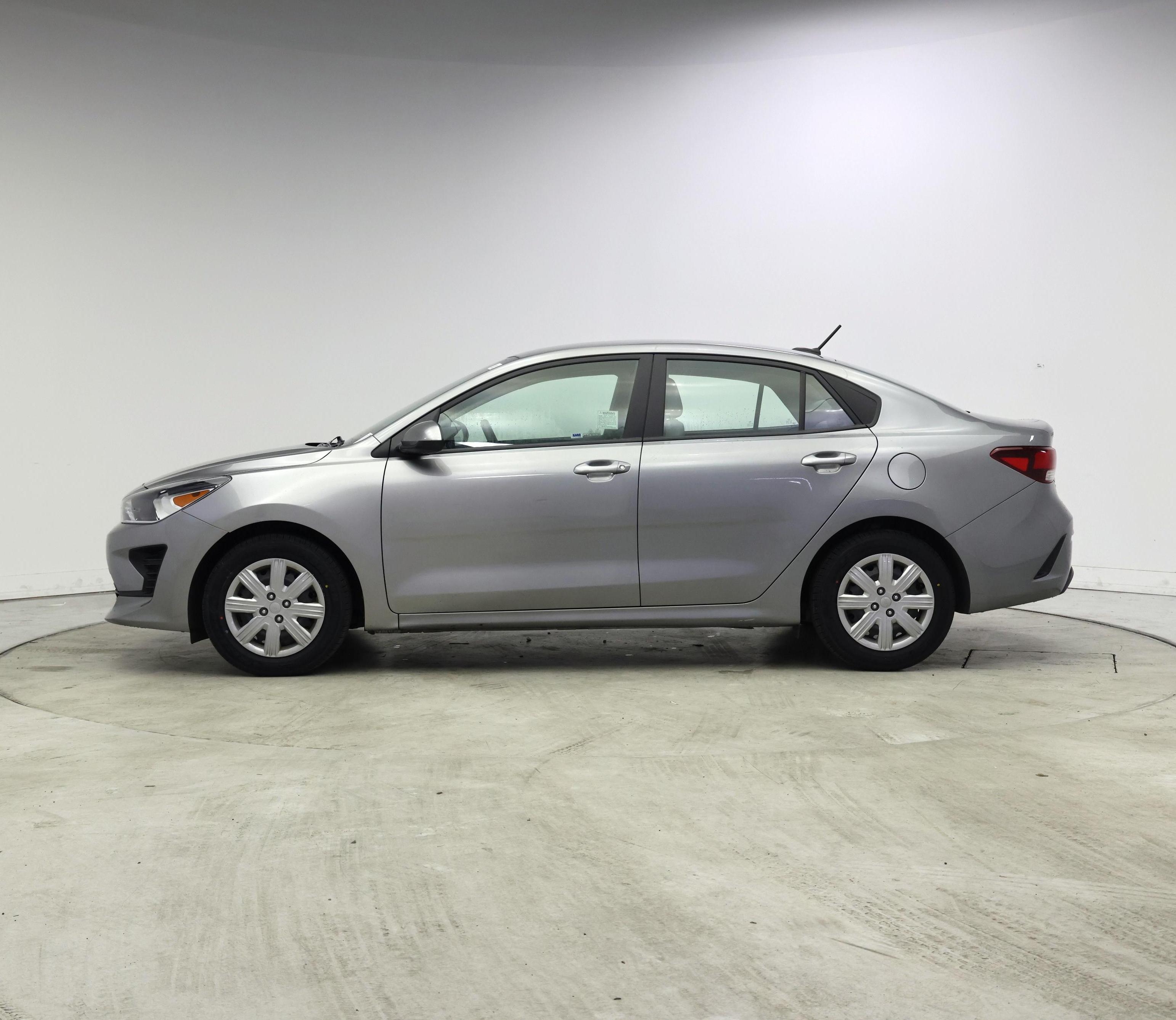 Thumbnail: 2022 Kia Rio - 3