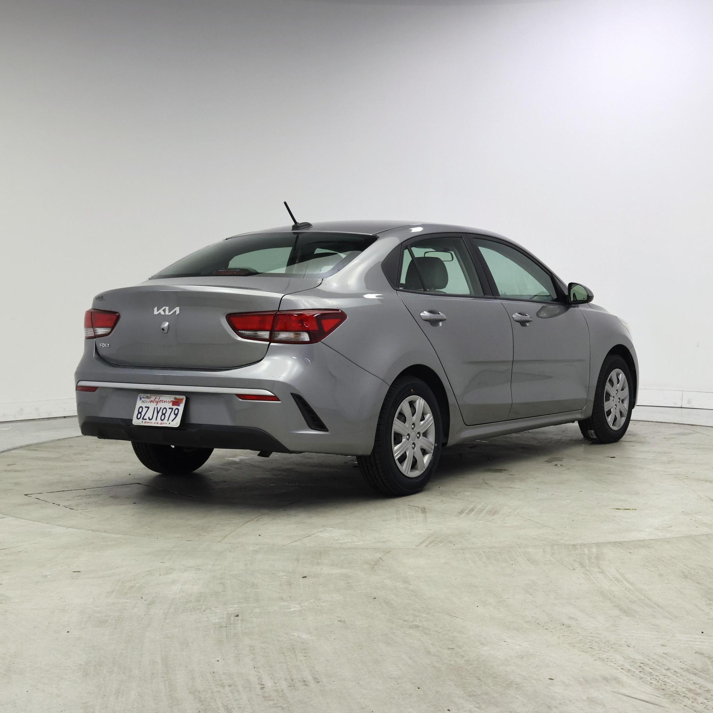 Thumbnail: 2022 Kia Rio - 8