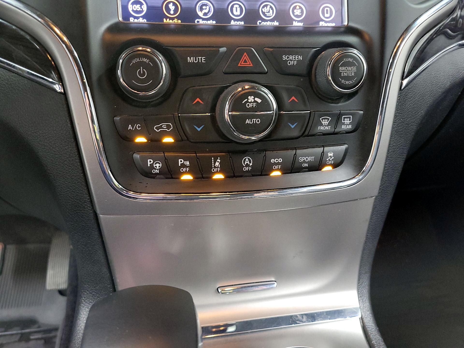 Thumbnail: 2018 Jeep Grand Cherokee - 15