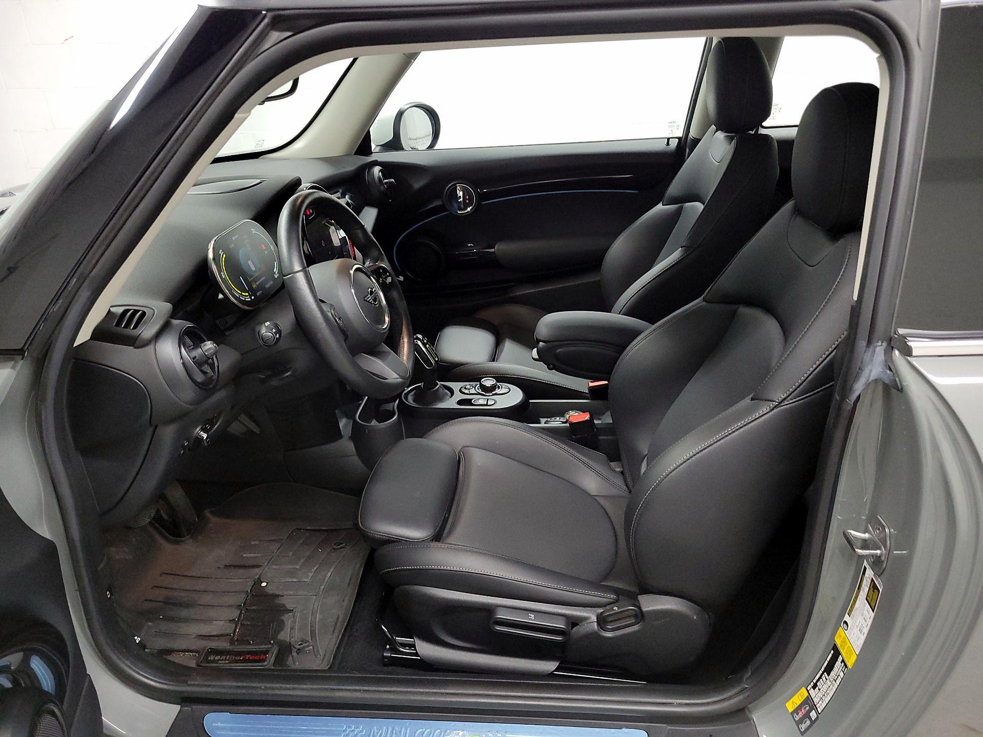 Thumbnail: 2022 MINI Cooper Hardtop - 11