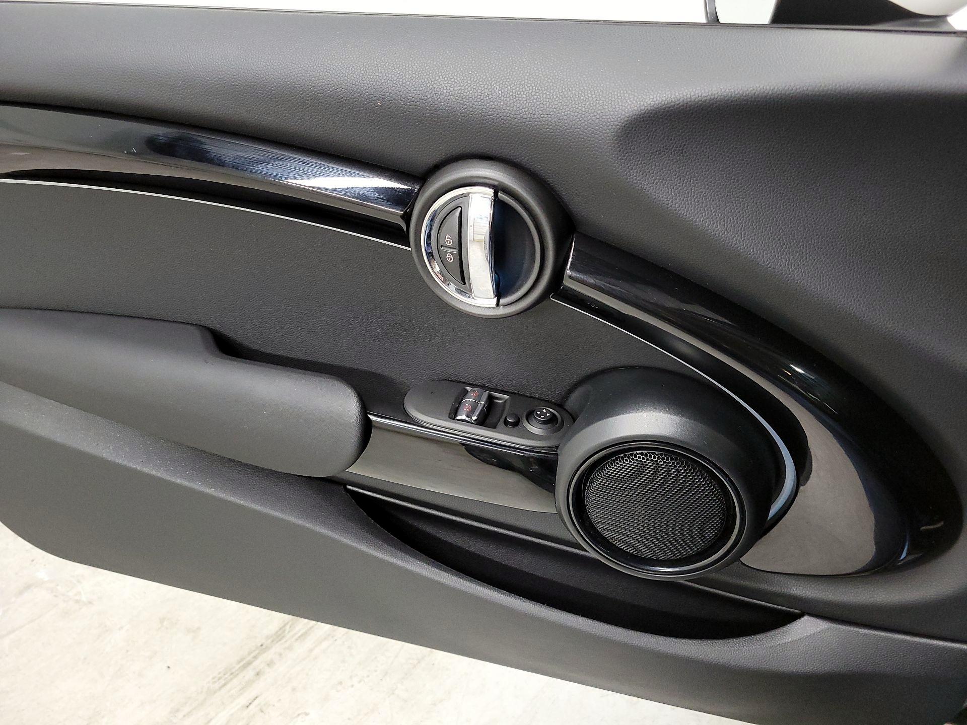 Thumbnail: 2022 MINI Cooper Hardtop - 12