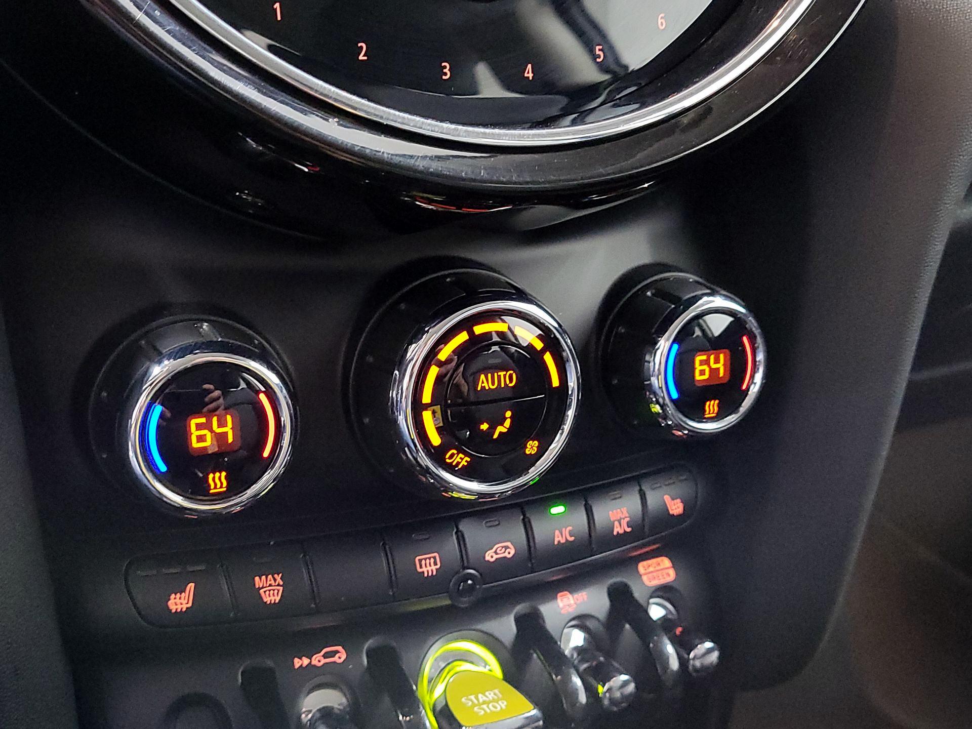 Thumbnail: 2022 MINI Cooper Hardtop - 17