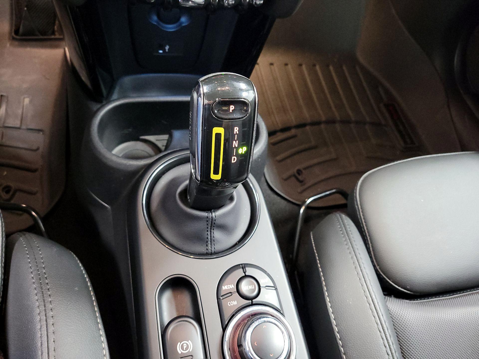 Thumbnail: 2022 MINI Cooper Hardtop - 18