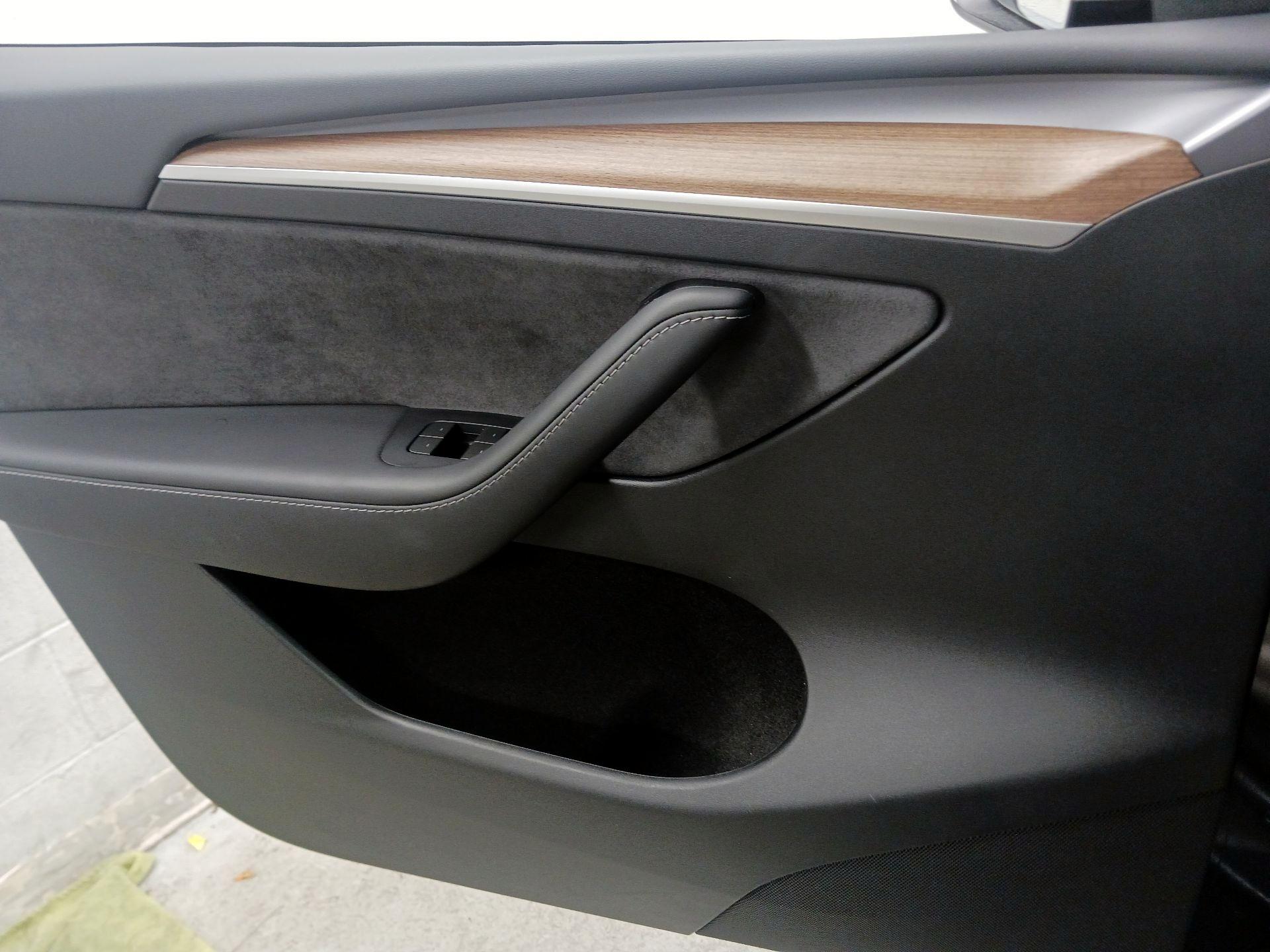 Thumbnail: 2024 Tesla Model Y - 12