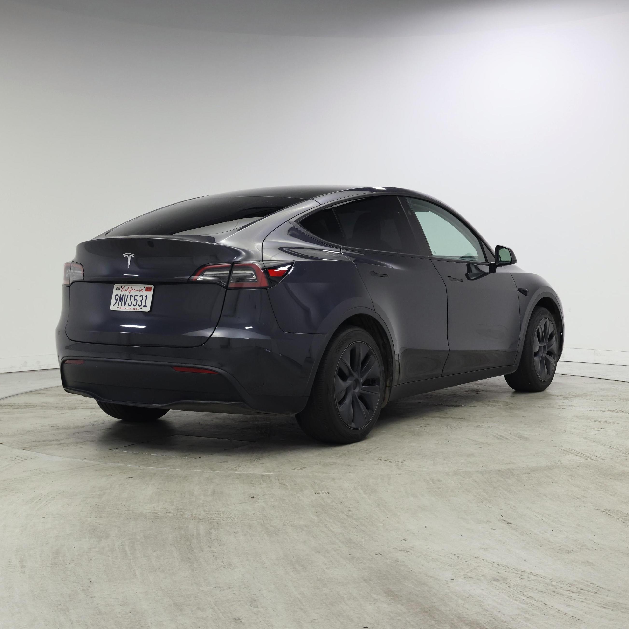 Thumbnail: 2024 Tesla Model Y - 8