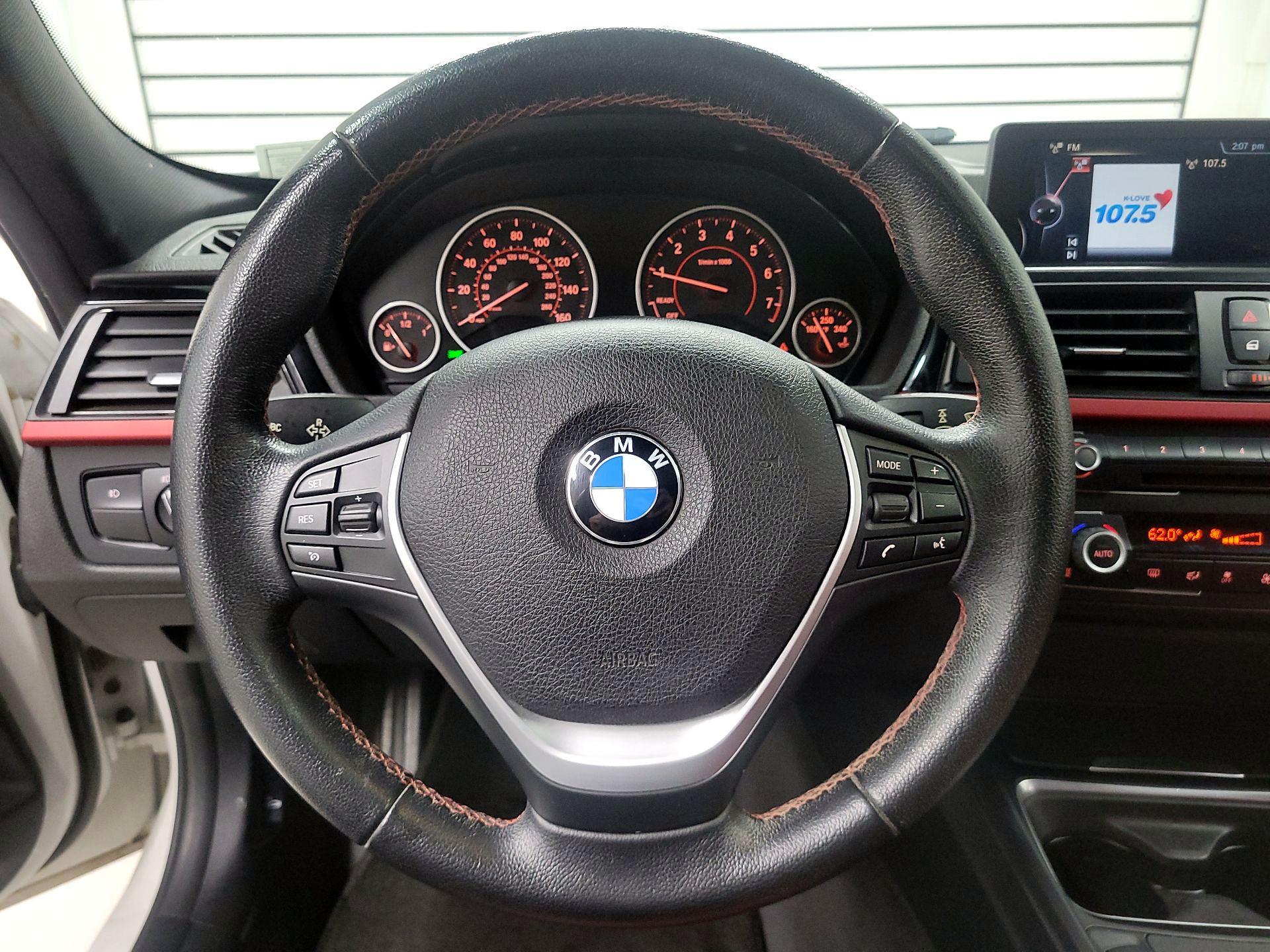 Thumbnail: 2015 BMW 3 Series - 10