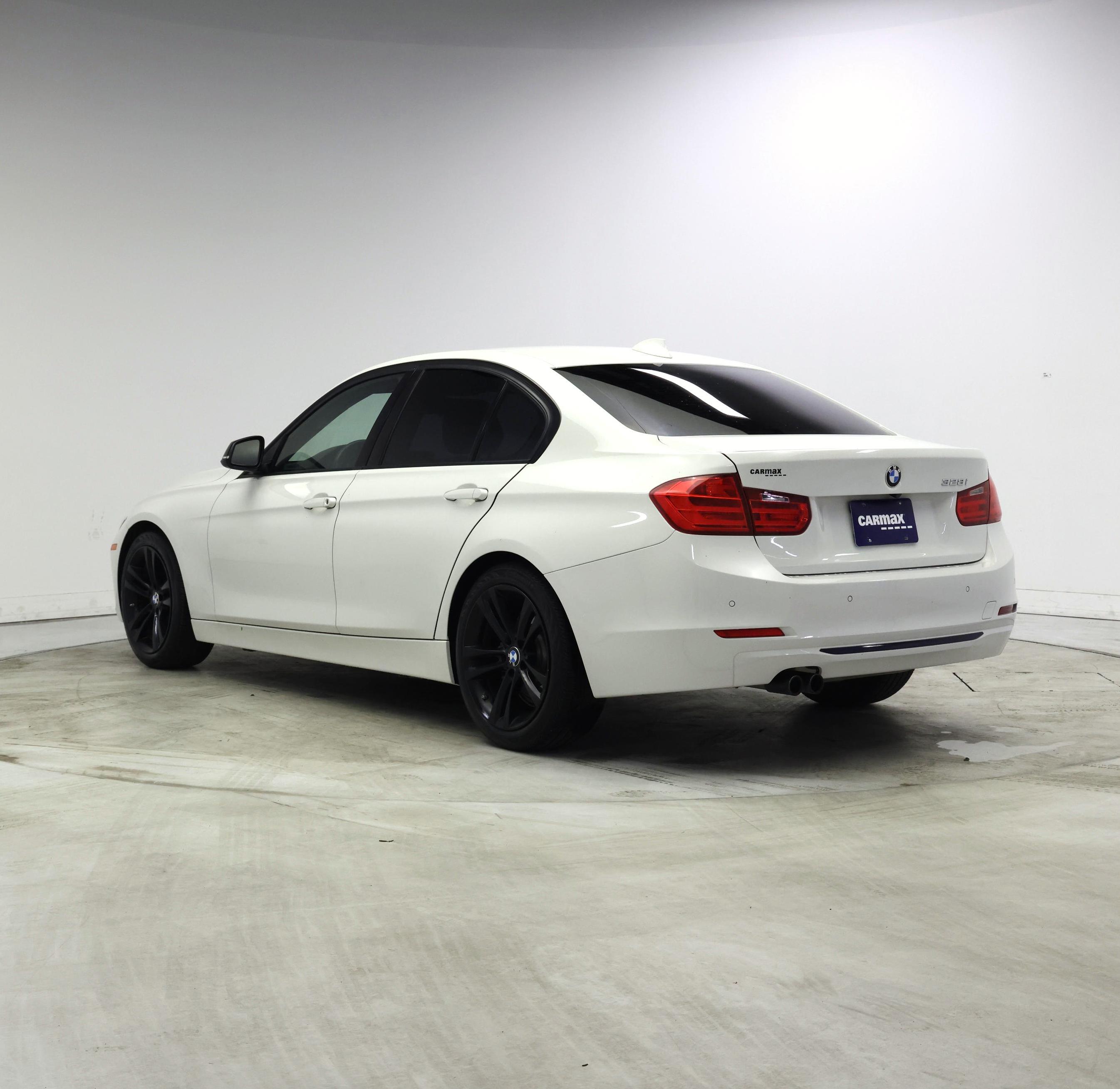 Thumbnail: 2015 BMW 3 Series - 2