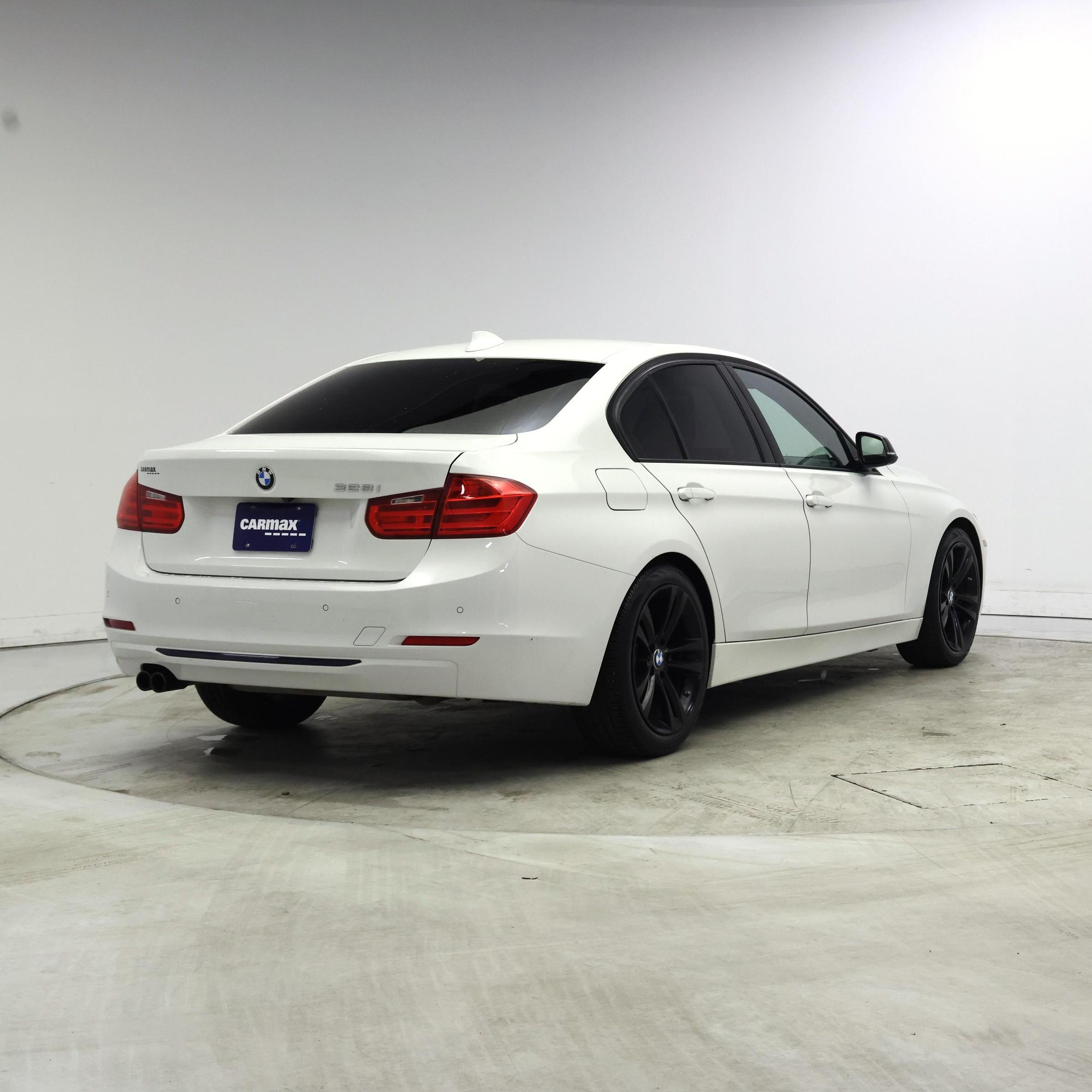 Thumbnail: 2015 BMW 3 Series - 8