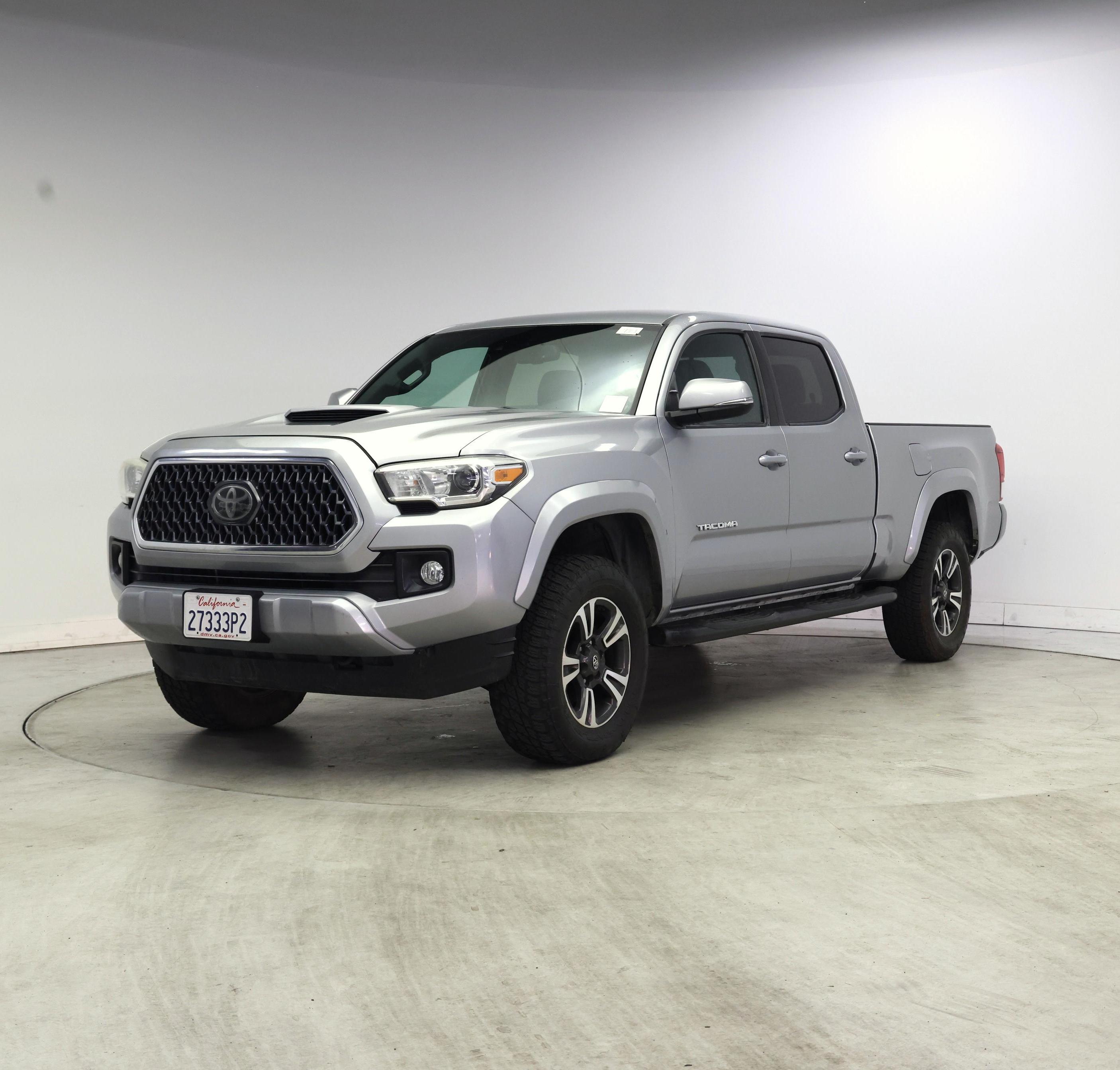 Thumbnail: 2019 Toyota Tacoma - 4