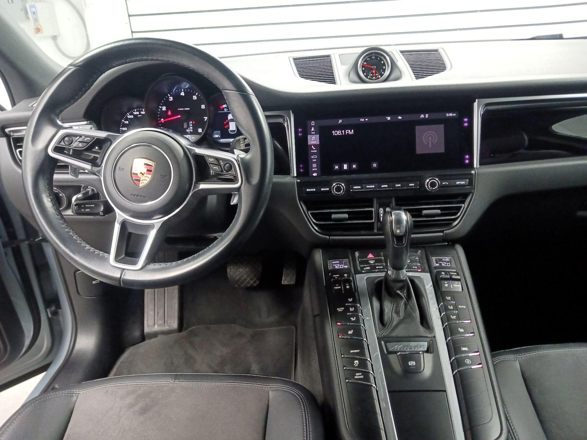 Thumbnail: 2020 Porsche Macan - 9
