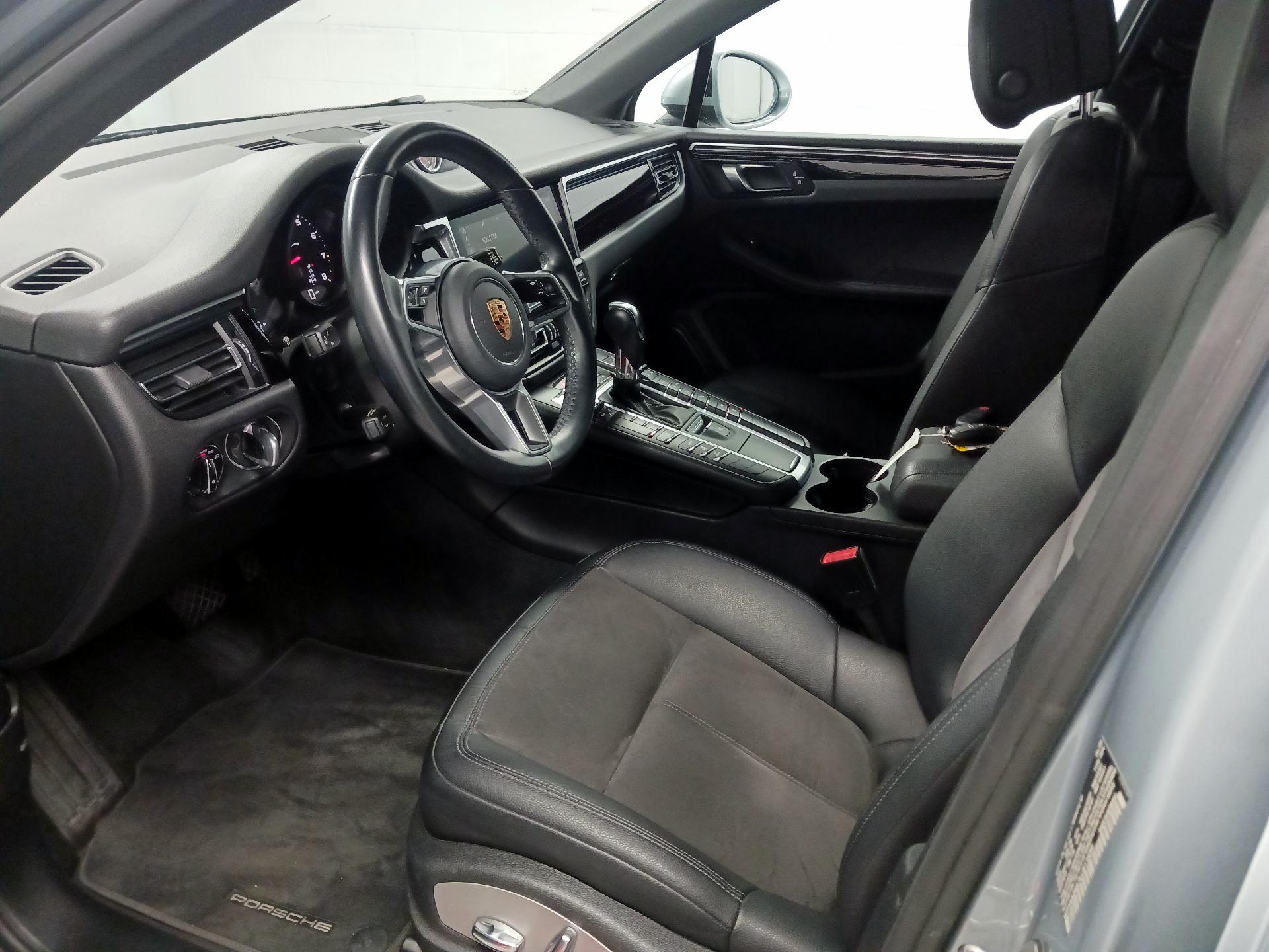 Thumbnail: 2020 Porsche Macan - 11