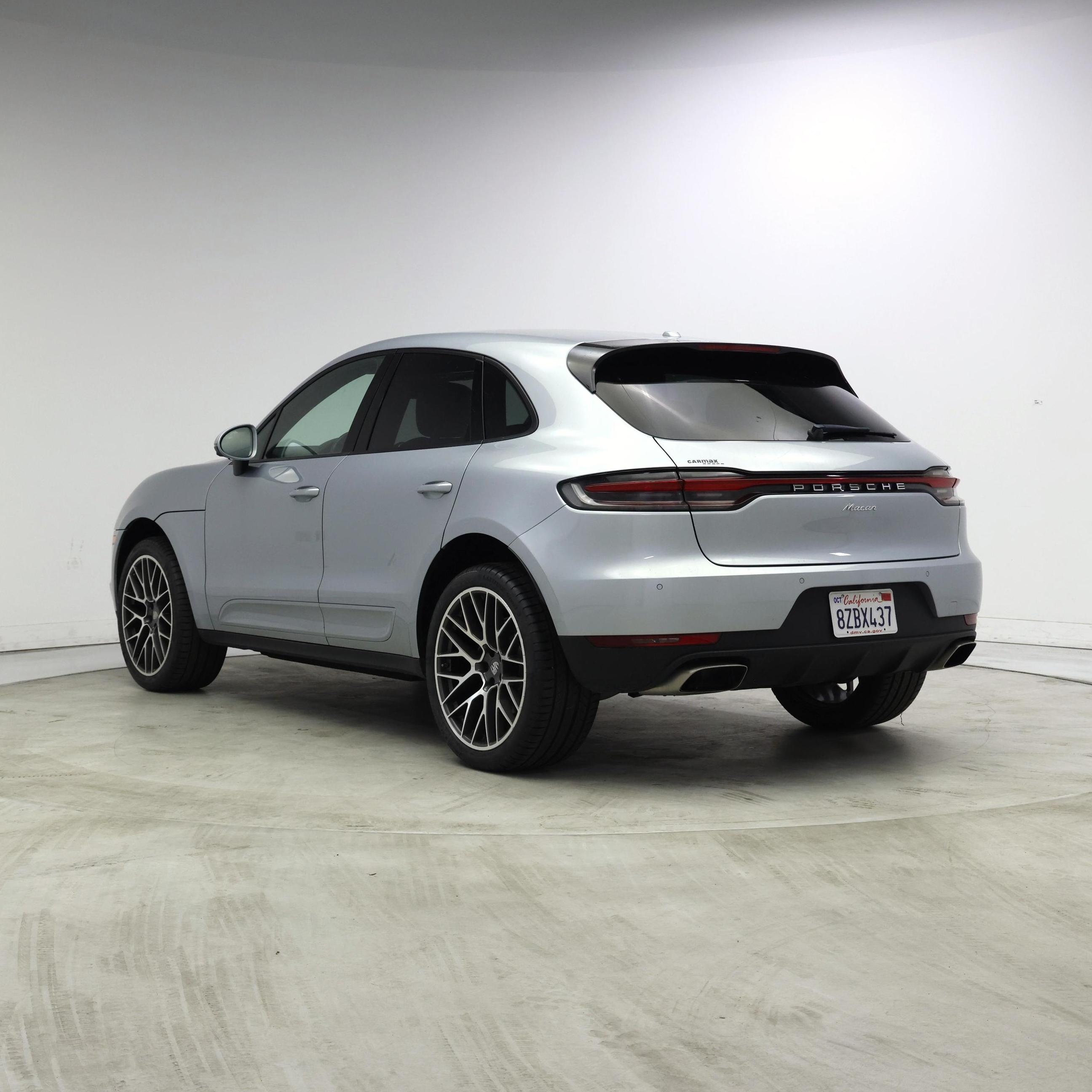 Thumbnail: 2020 Porsche Macan - 2
