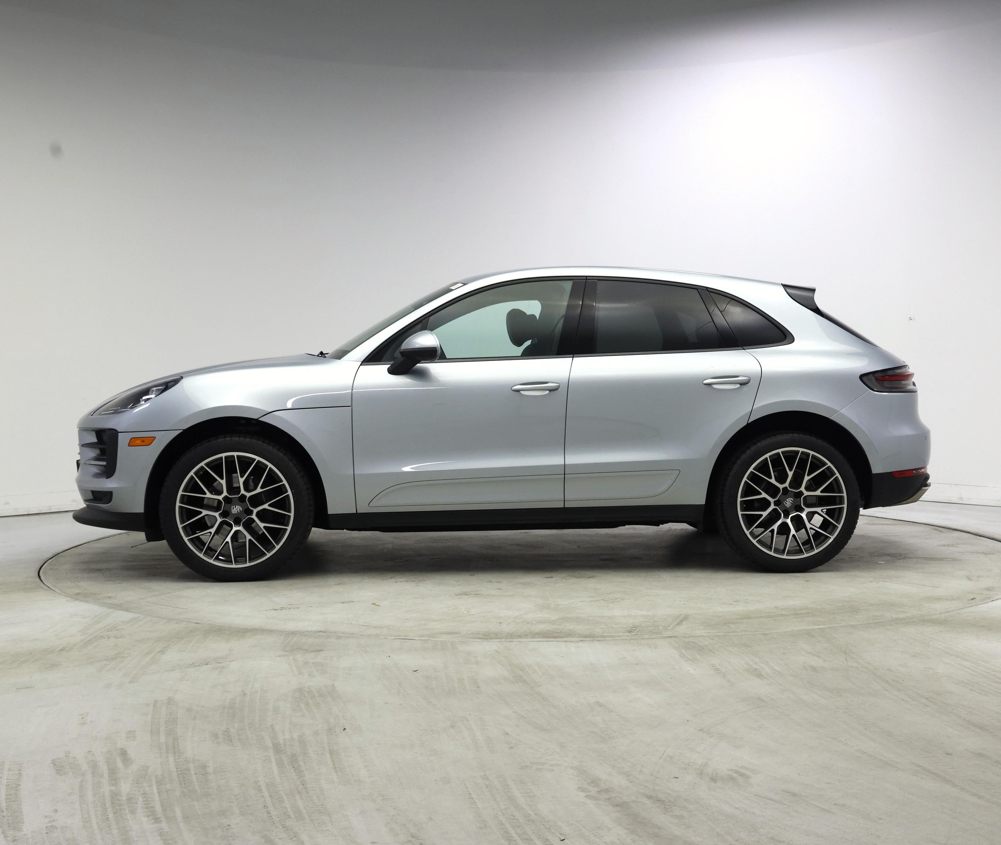 Thumbnail: 2020 Porsche Macan - 3