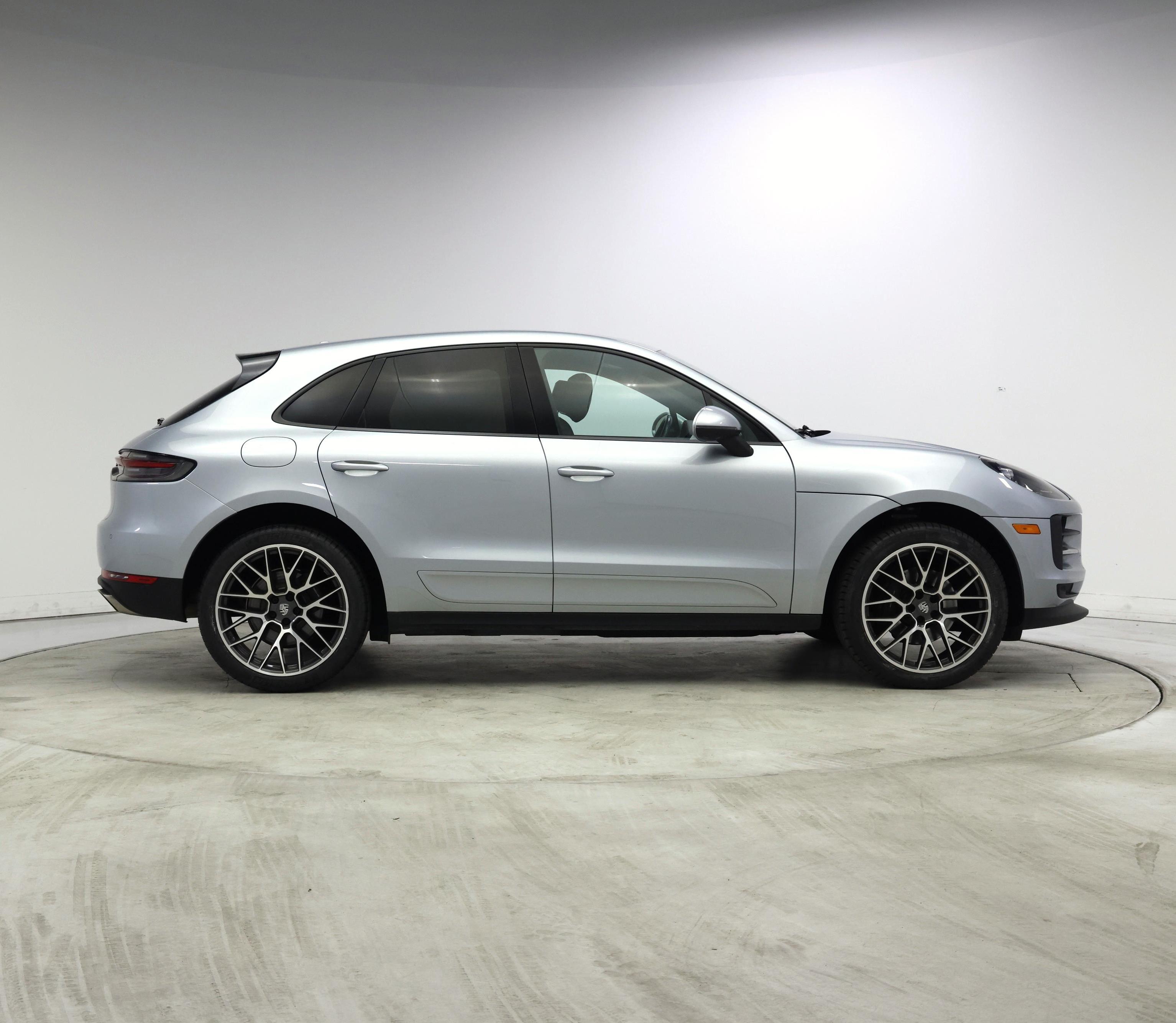 Thumbnail: 2020 Porsche Macan - 7