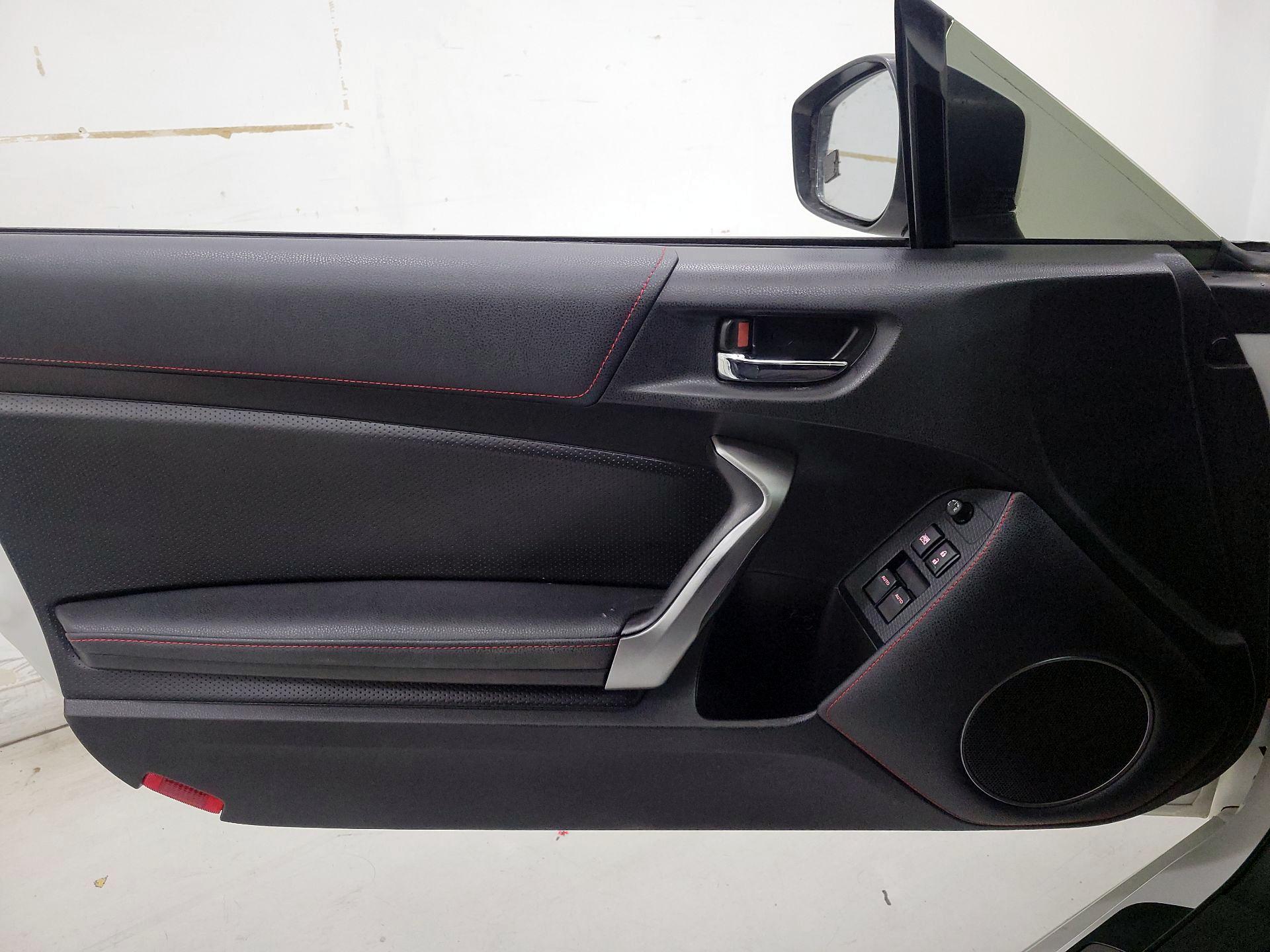 Thumbnail: 2014 Scion FR-S - 12