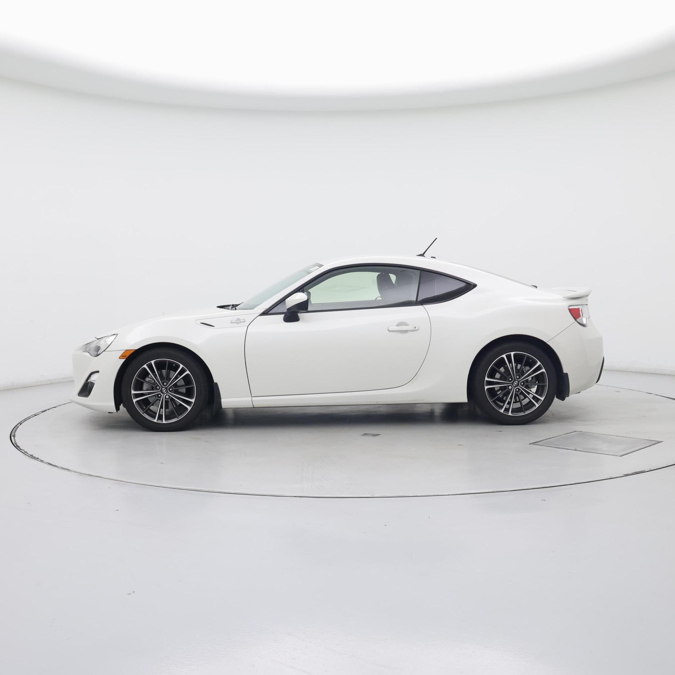 Thumbnail: 2014 Scion FR-S - 3