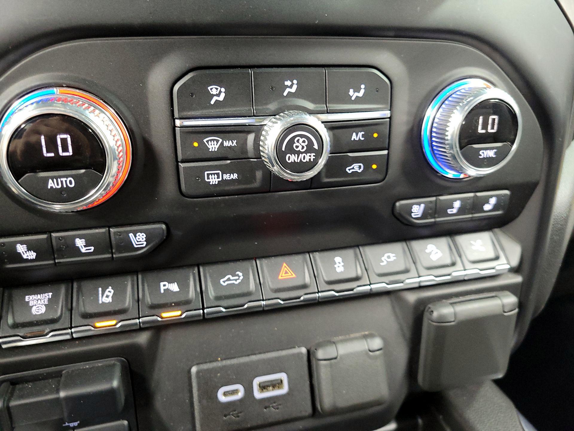 Thumbnail: 2022 GMC Sierra 2500 - 17