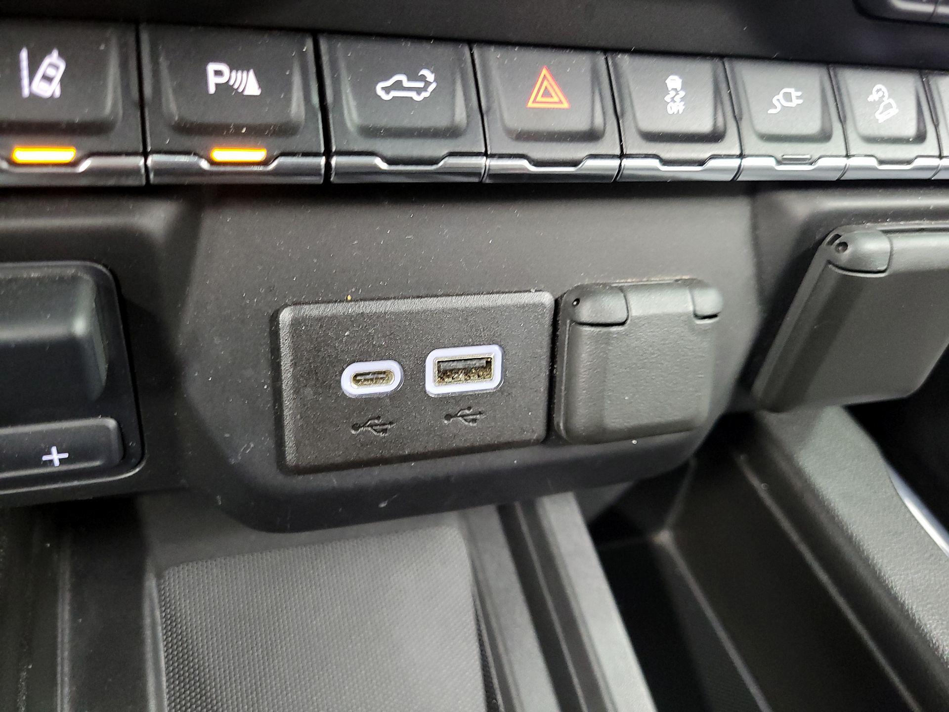 Thumbnail: 2022 GMC Sierra 2500 - 19