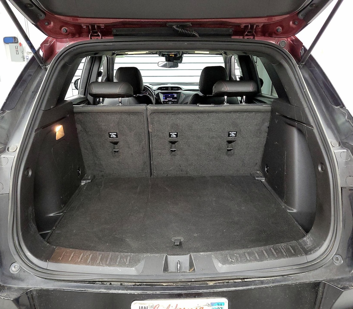 Trunk/Cargo (Seats Up)