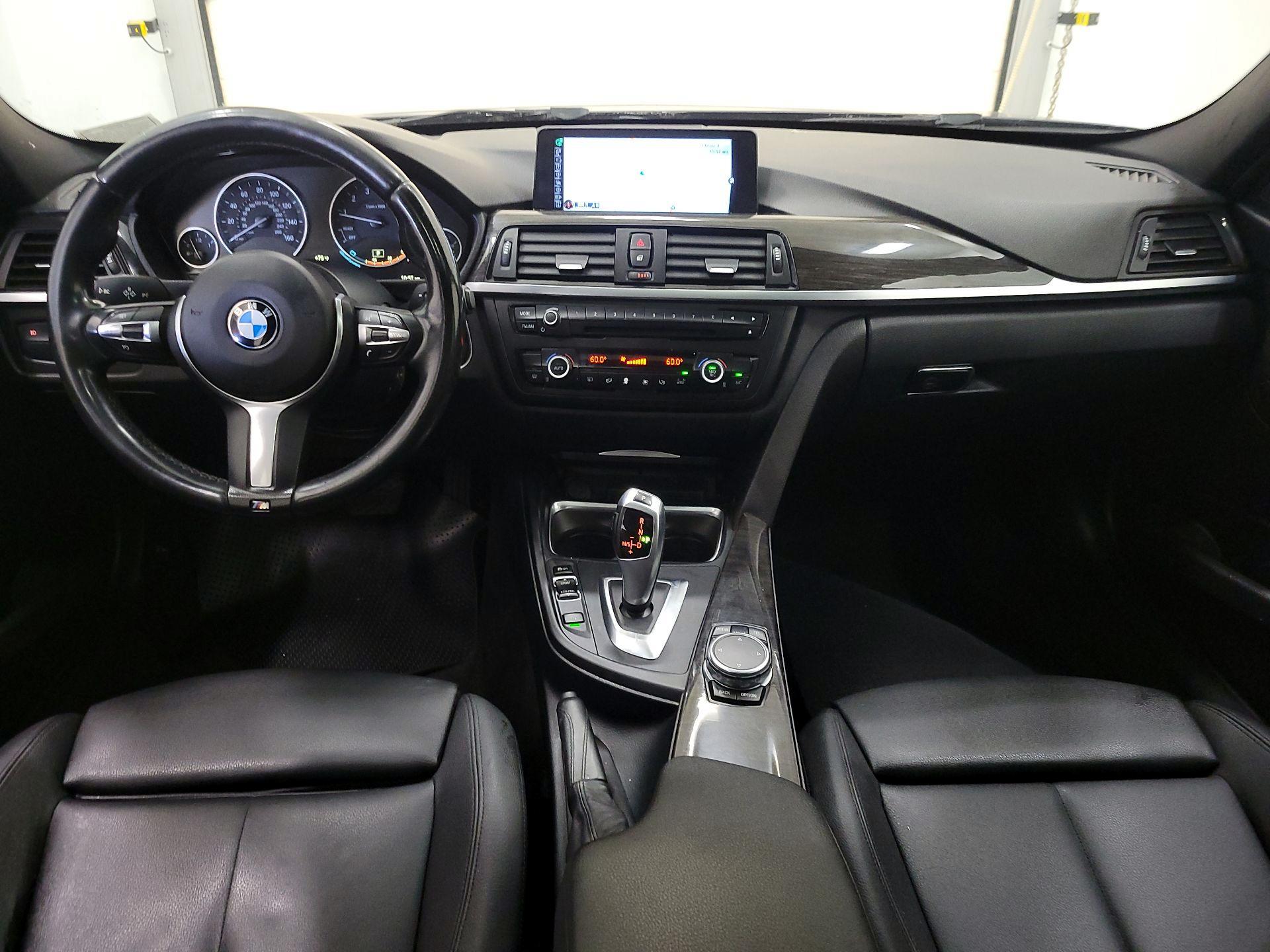 Thumbnail: 2015 BMW 3 Series - 9