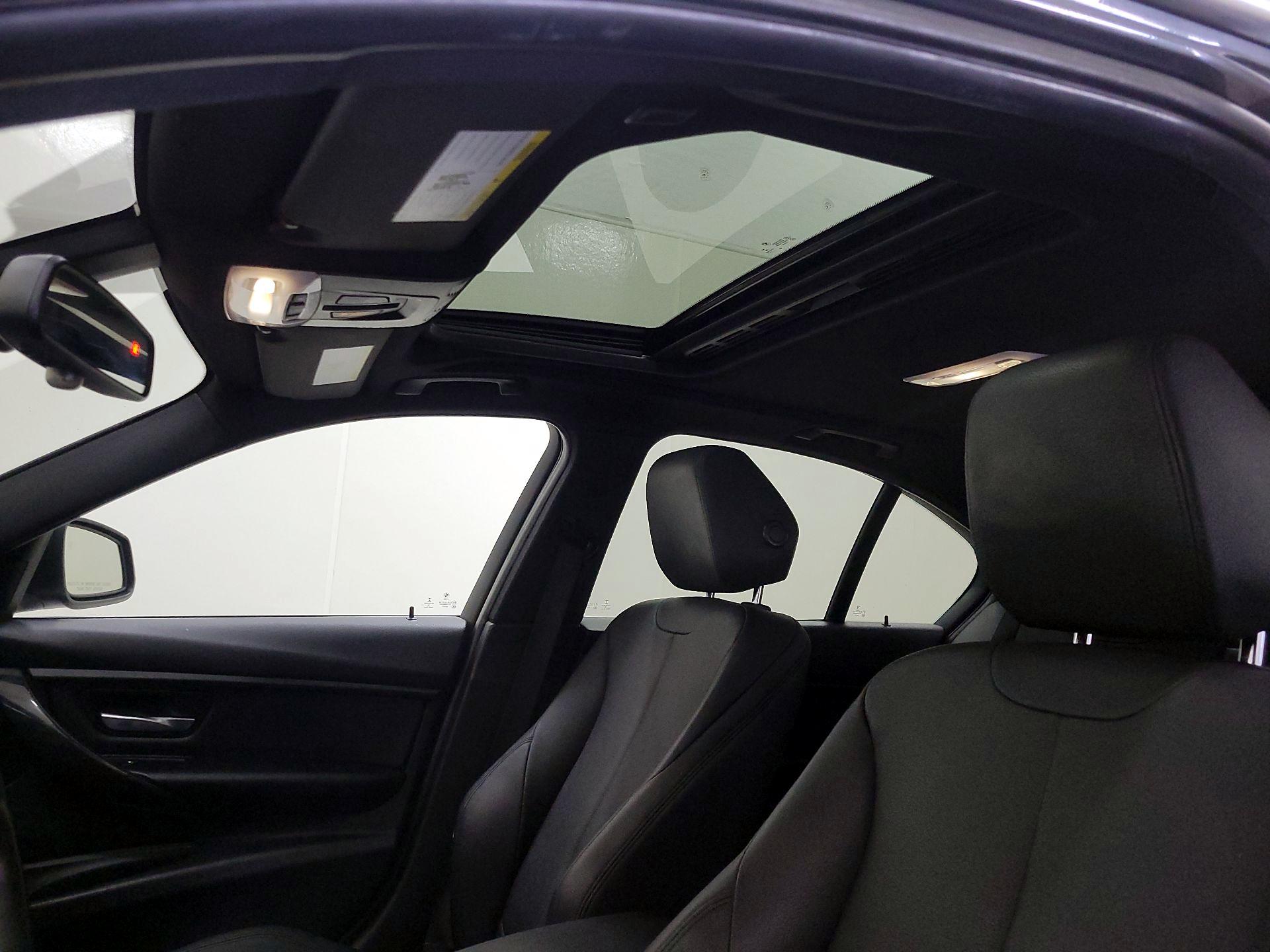 Thumbnail: 2015 BMW 3 Series - 20