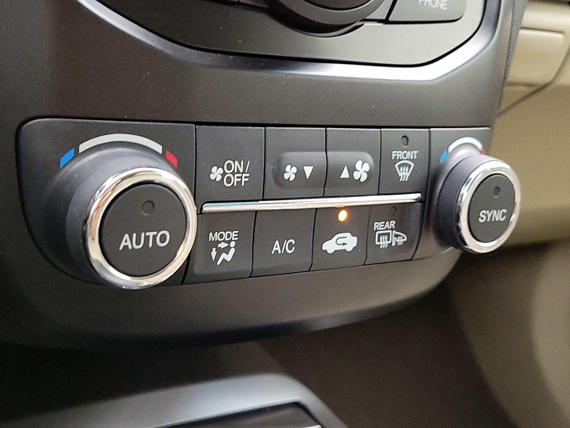 Thumbnail: 2015 Acura RDX - 15