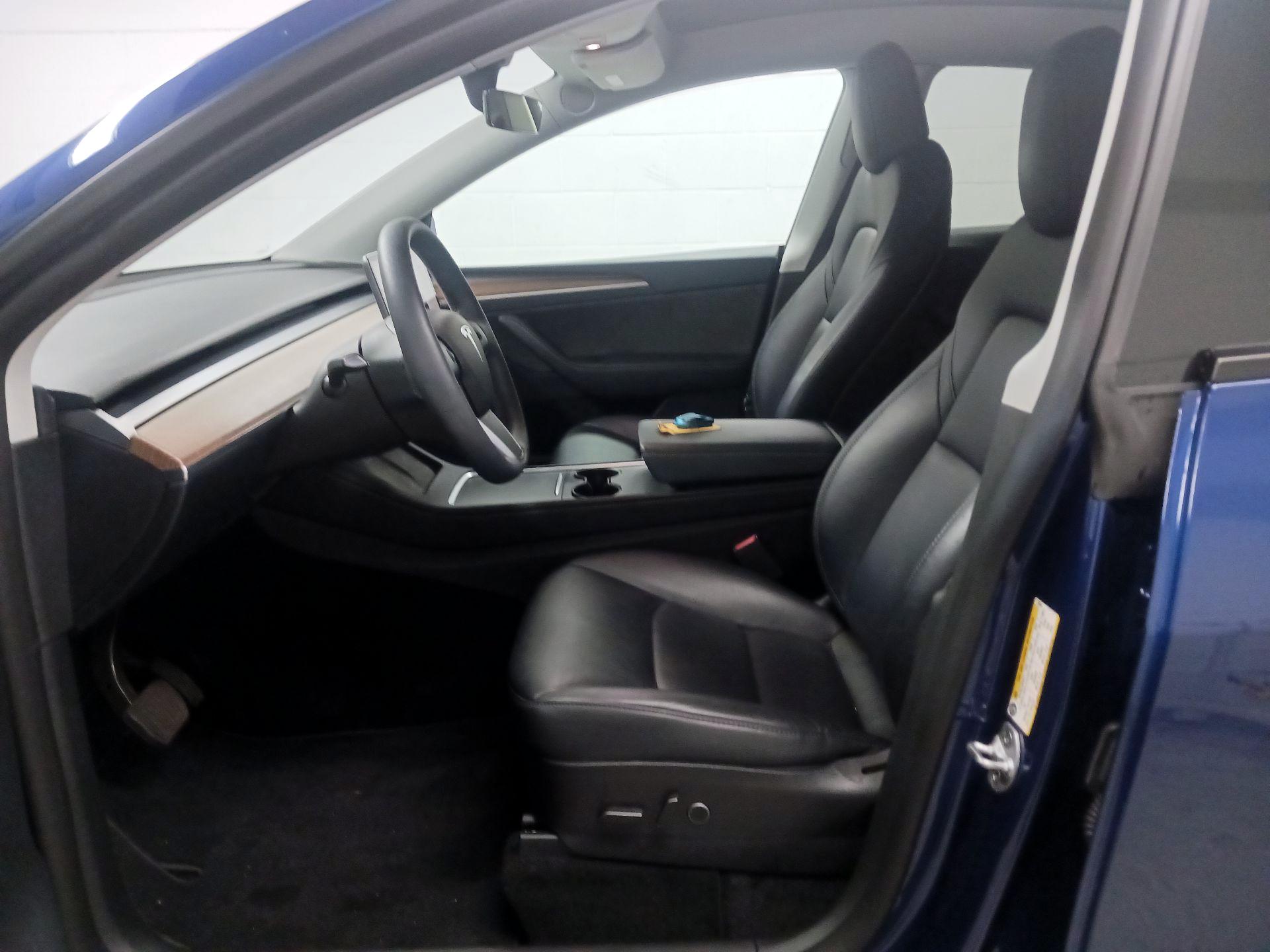 Thumbnail: 2022 Tesla Model Y - 11