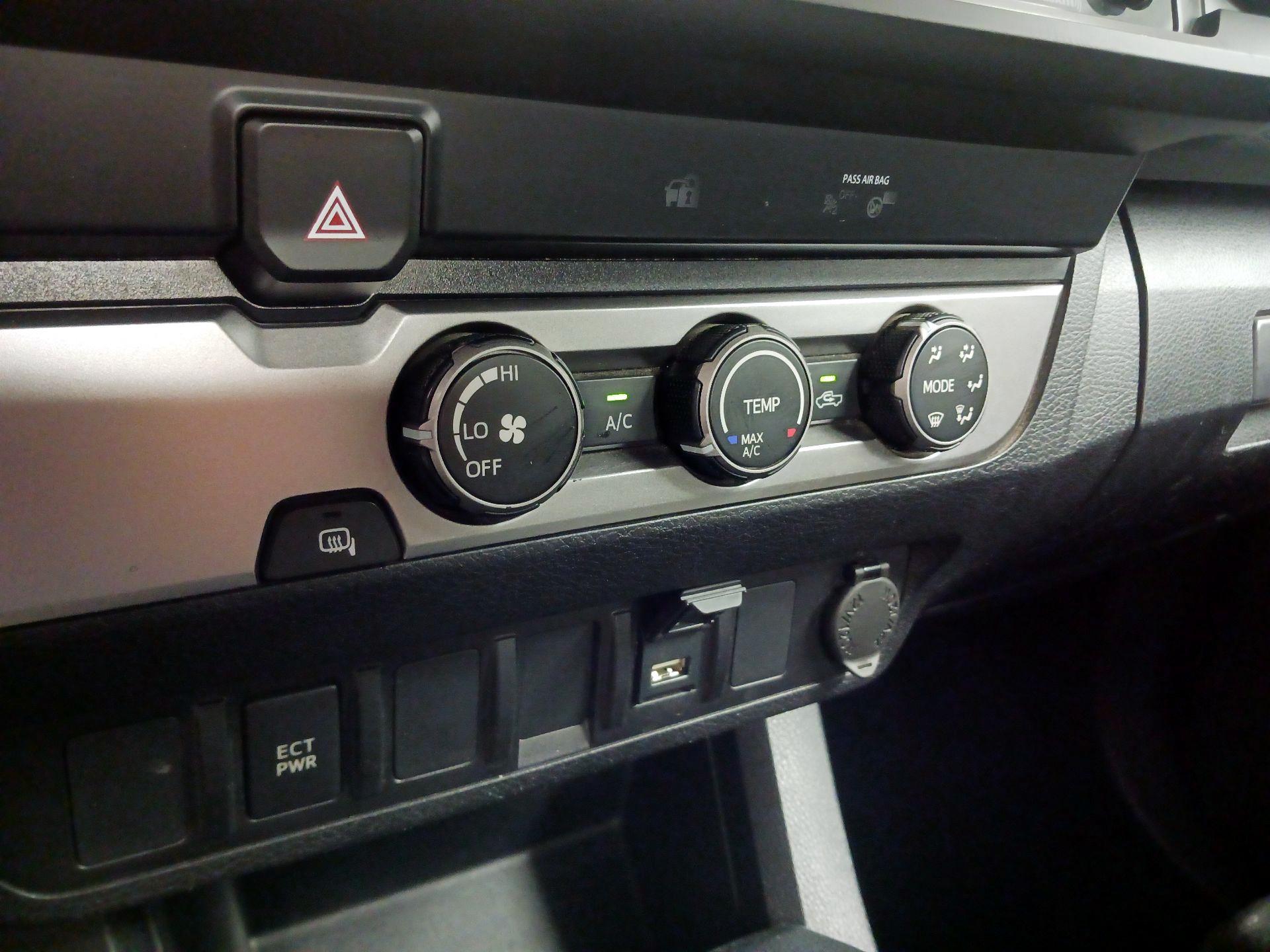 Thumbnail: 2022 Toyota Tacoma - 14