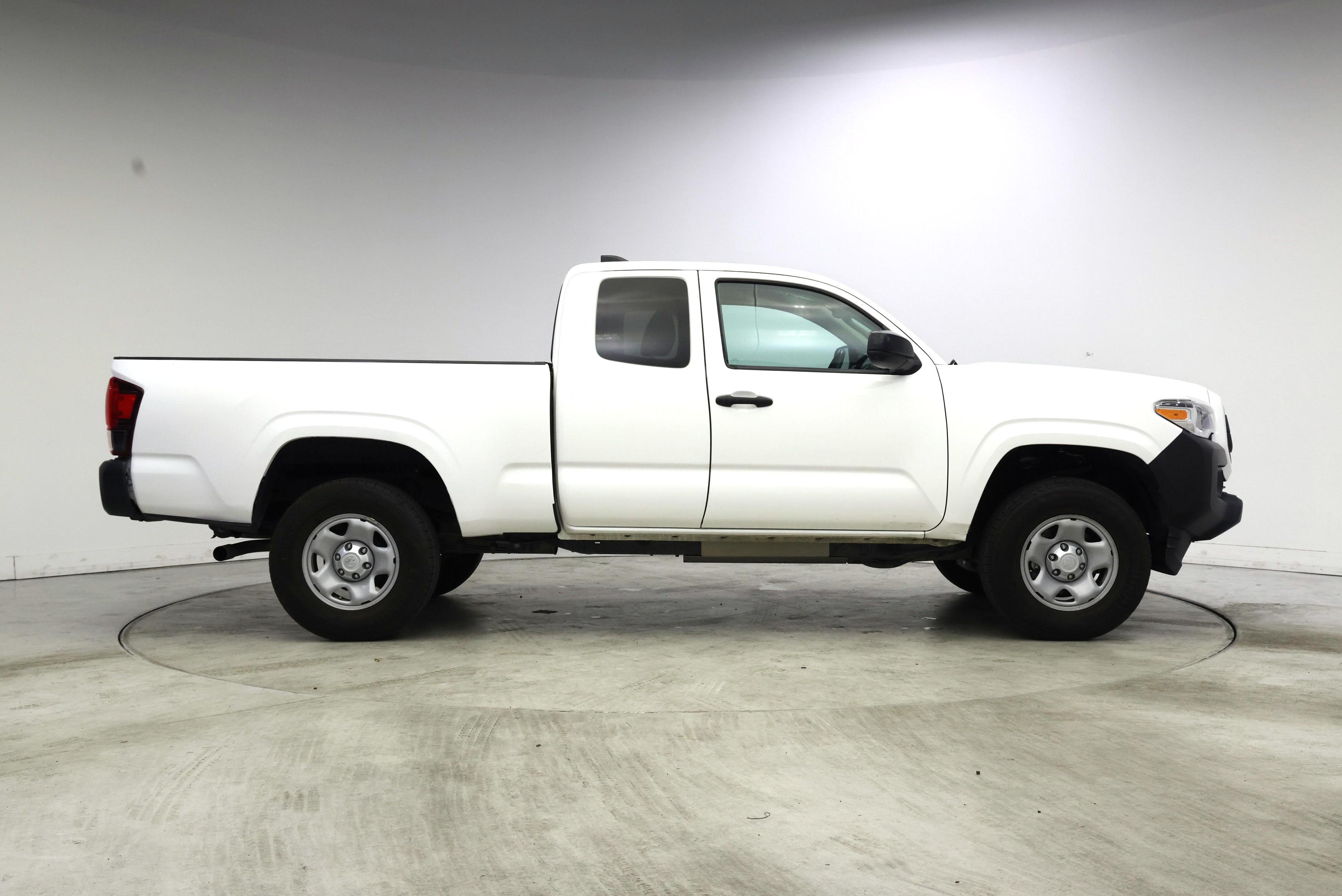 Thumbnail: 2022 Toyota Tacoma - 7